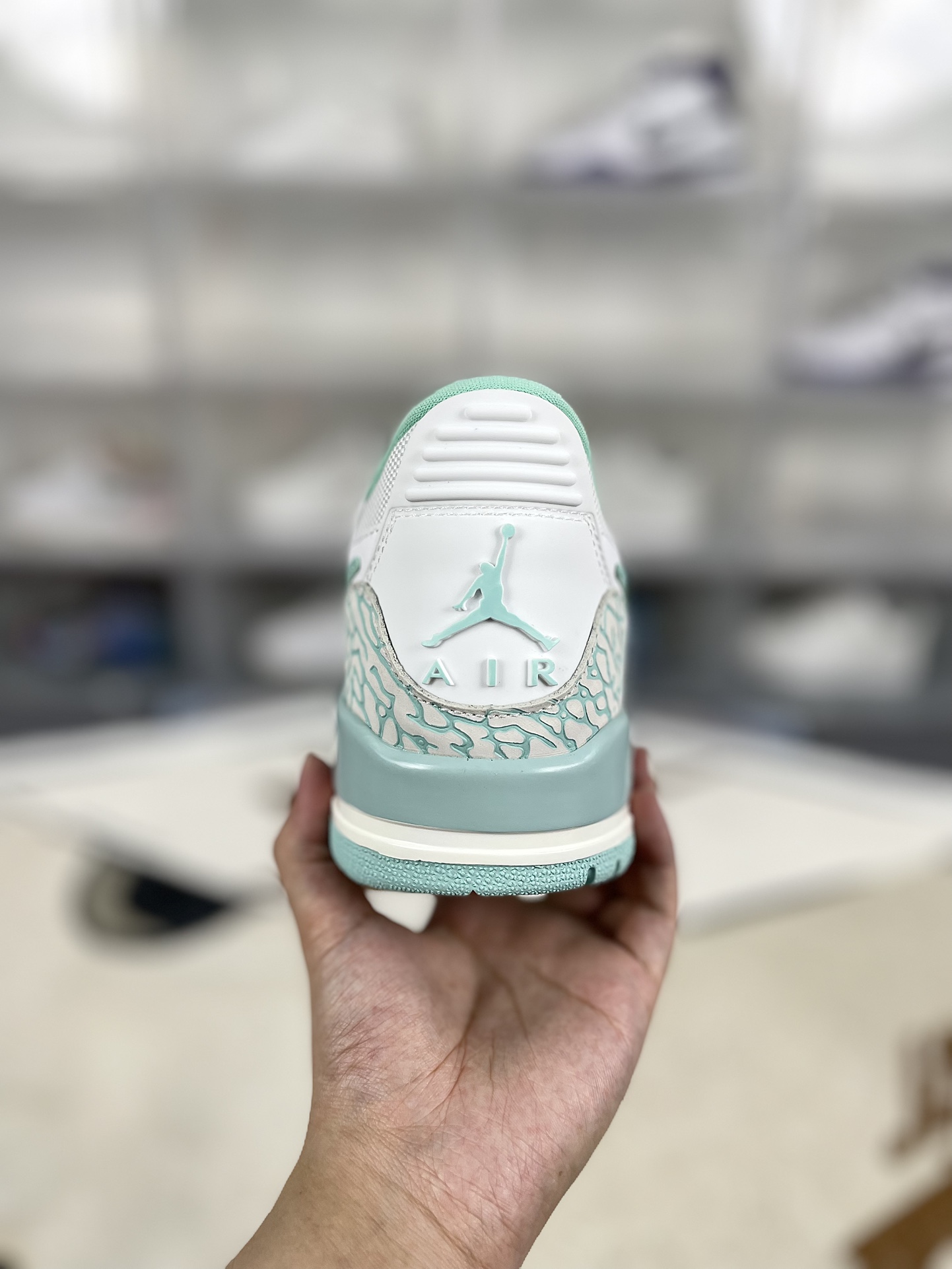 Jordan Legacy 312 Low Tiffany & Co. Green Retro Basketball Shoes 3 i1729799133 570 4