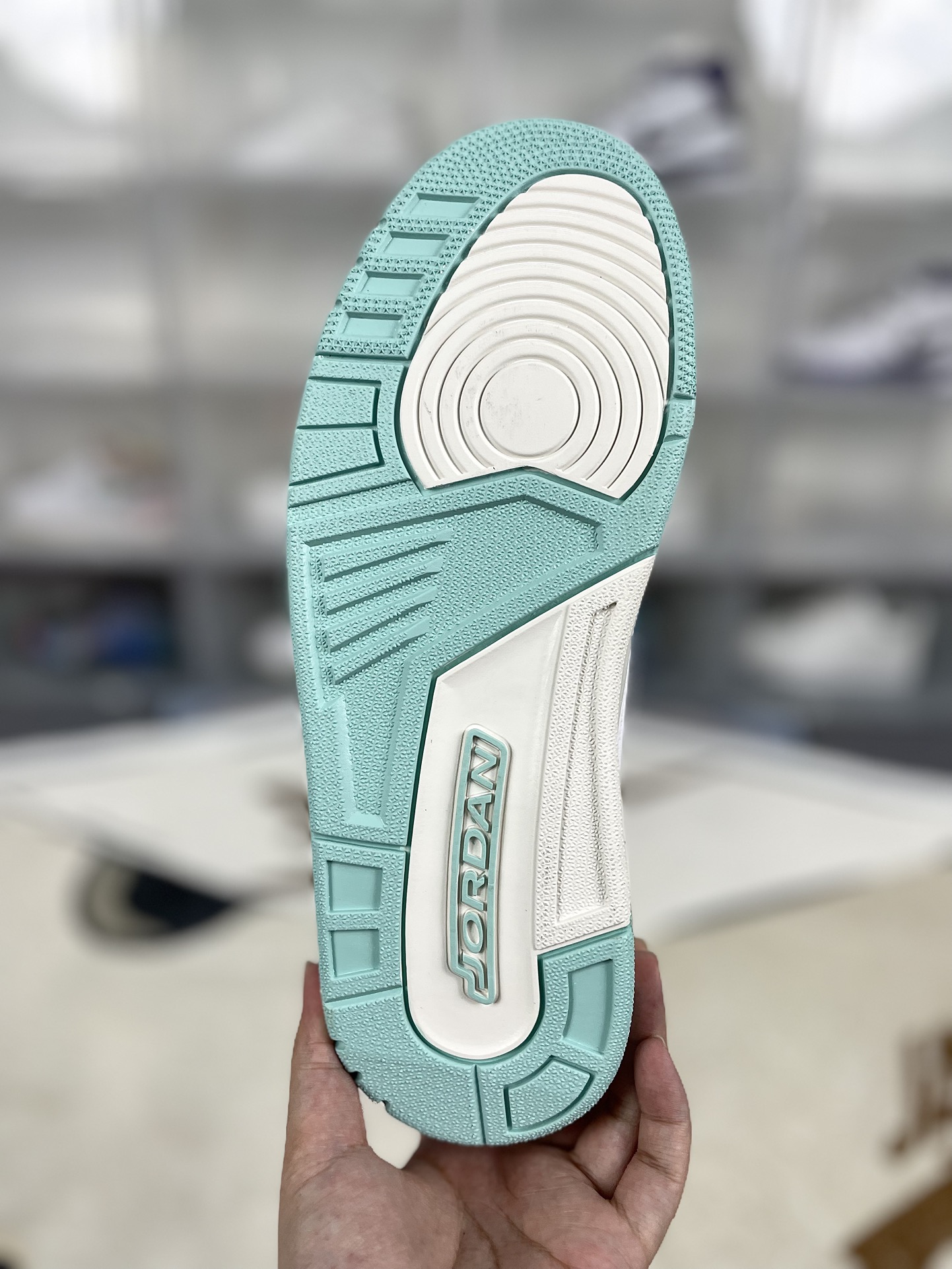 Jordan Legacy 312 Low Tiffany & Co. Green Retro Basketball Shoes 6 i1729799133 8456 8