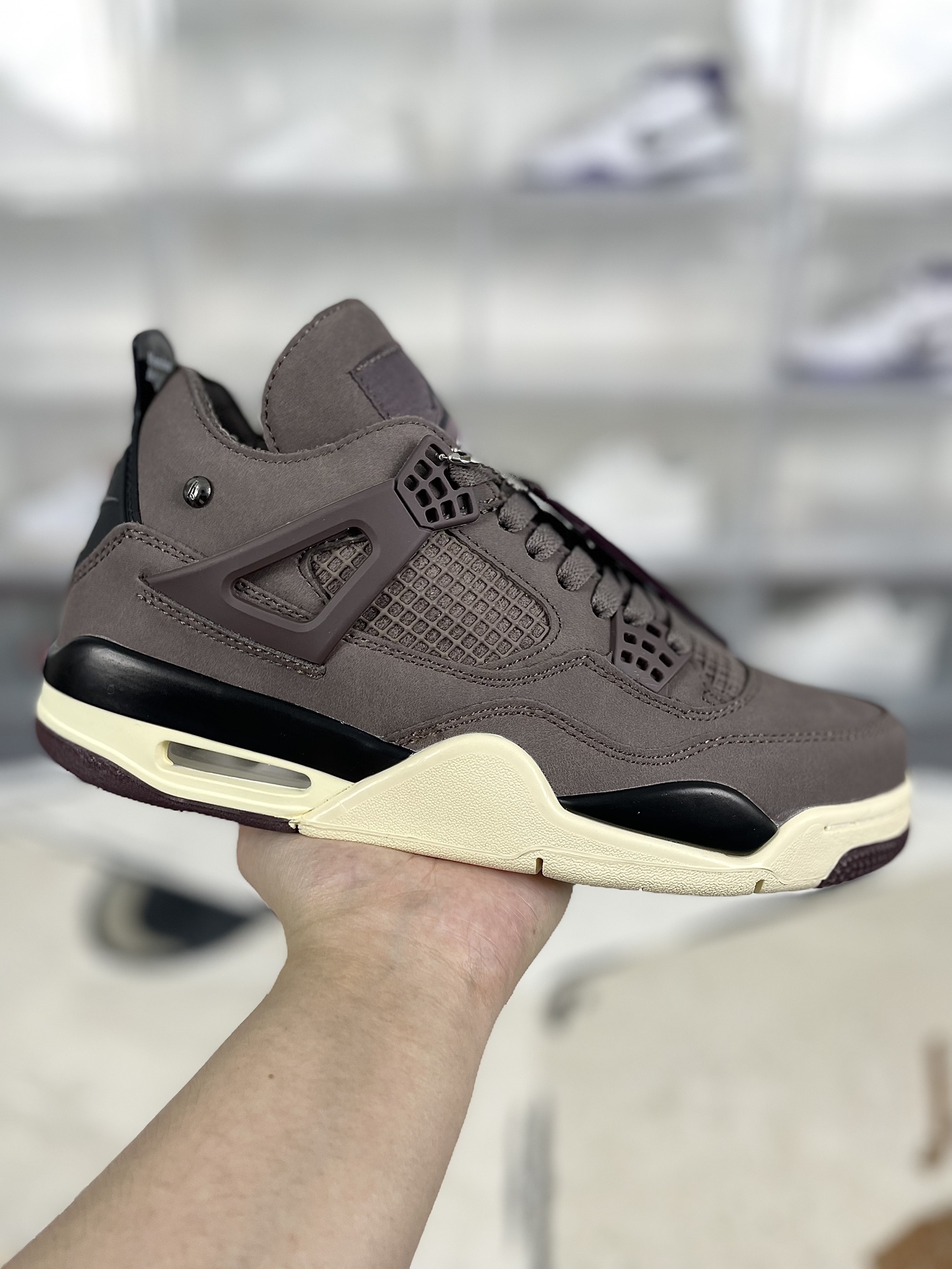 A Ma Maniére x Air Jordan 4 Retro 'Violet Ore' Basketball Shoes 1 i1730444950 1686 0