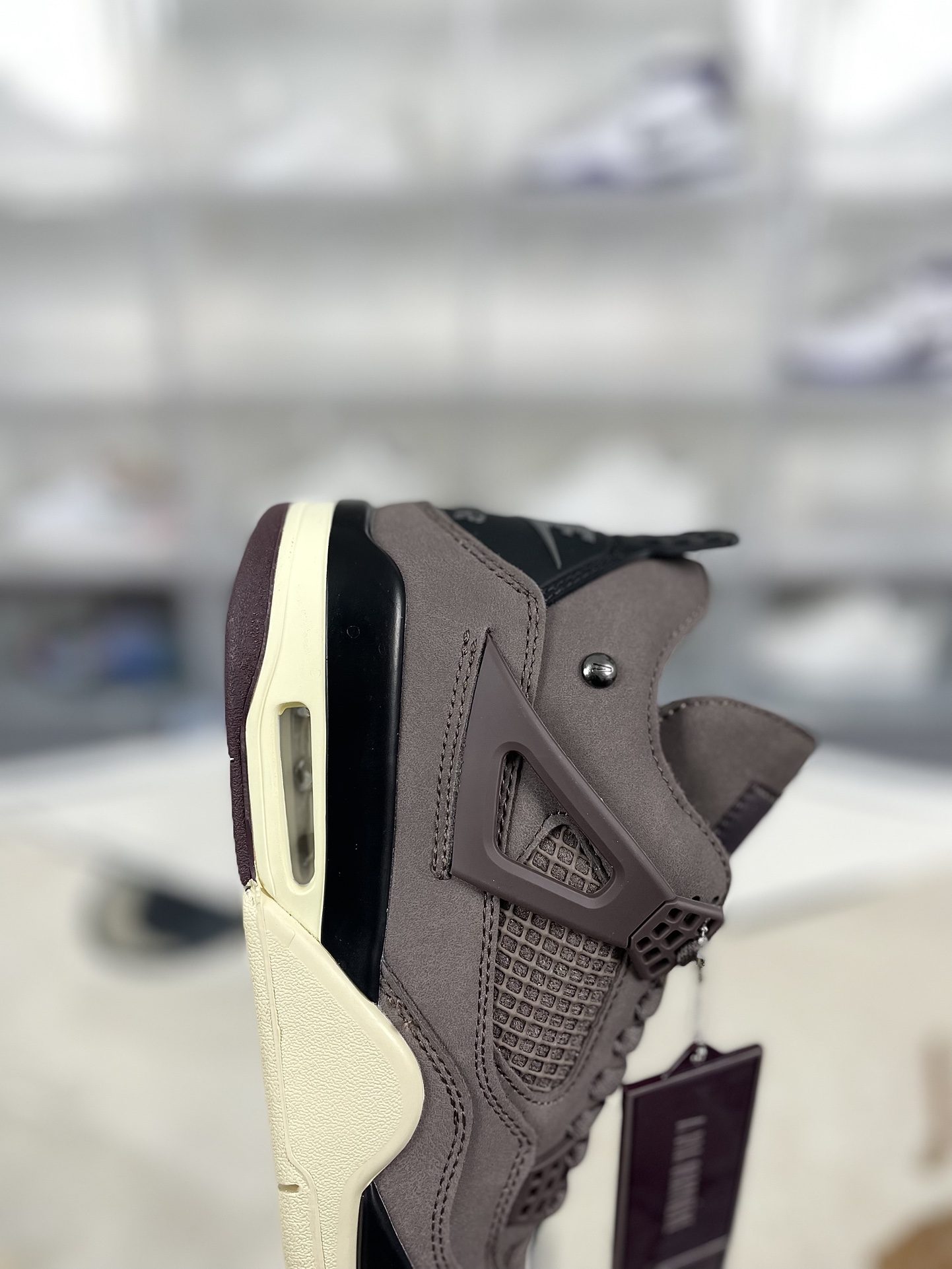 A Ma Maniére x Air Jordan 4 Retro 'Violet Ore' Basketball Shoes 7 i1730444950 2255 0