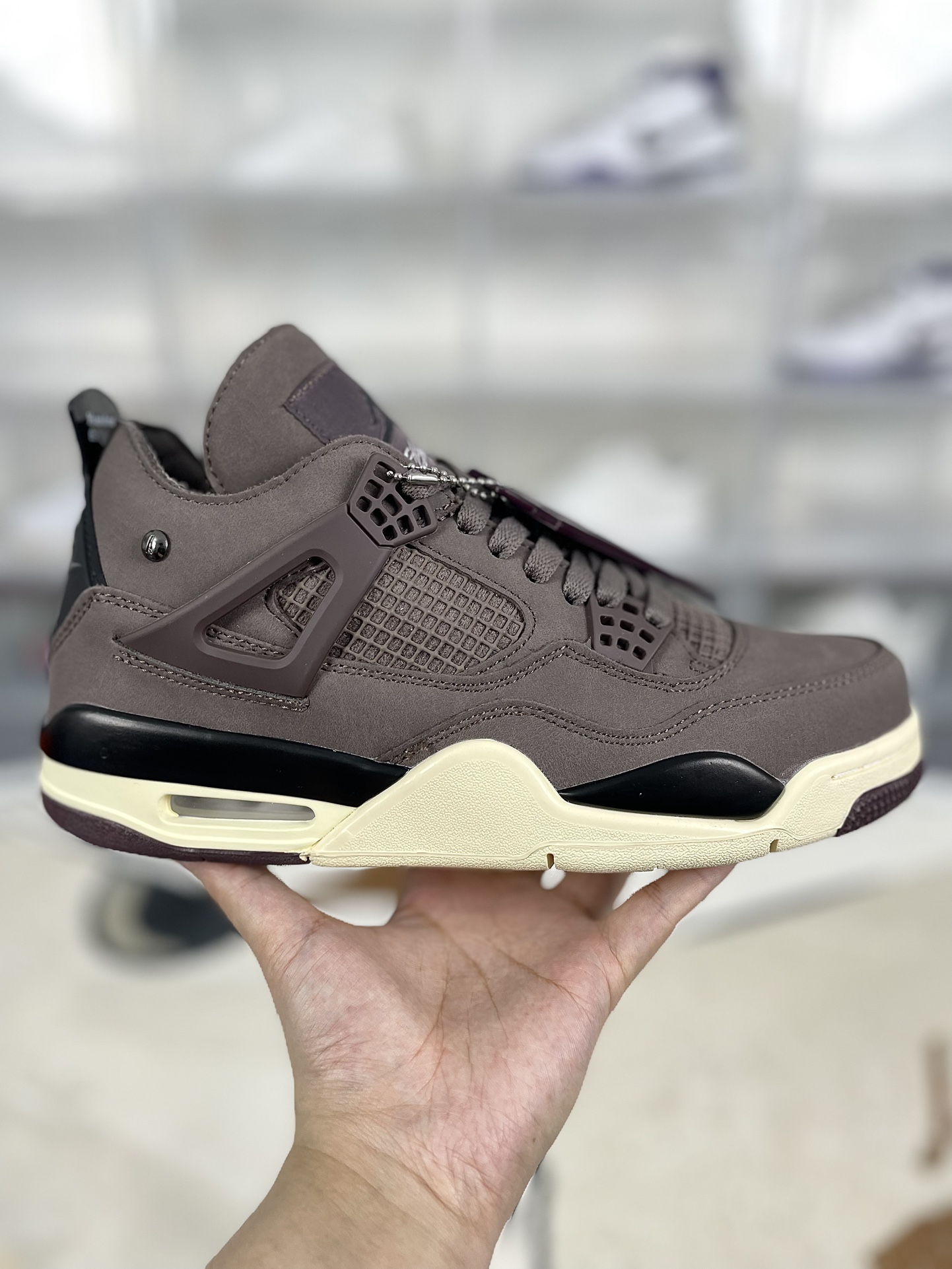 A Ma Maniére x Air Jordan 4 Retro 'Violet Ore' Basketball Shoes 8 i1730444950 8480 0