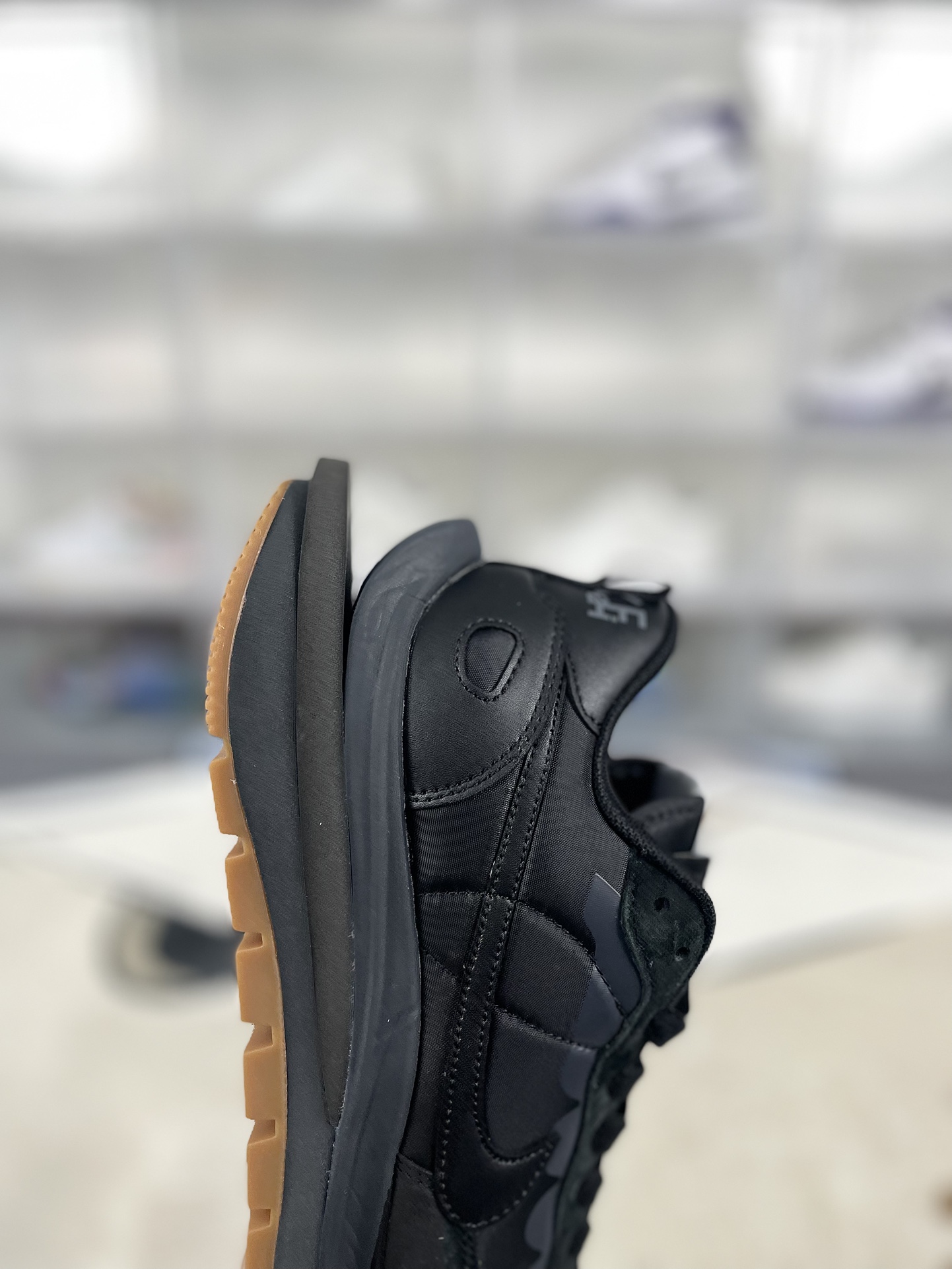Sacai x Nike VaporWaffle Black Gum Sneakers - Casual Low Top Shoes 8 i1731872927 1518 0