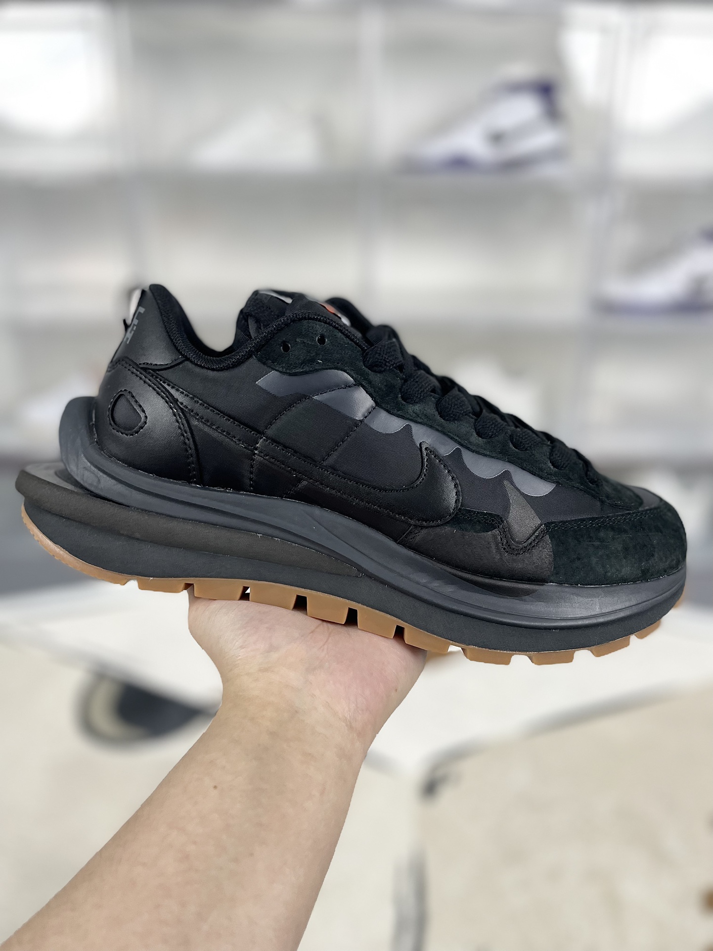 Sacai x Nike VaporWaffle Black Gum Sneakers - Casual Low Top Shoes 2 i1731872927 3299 0