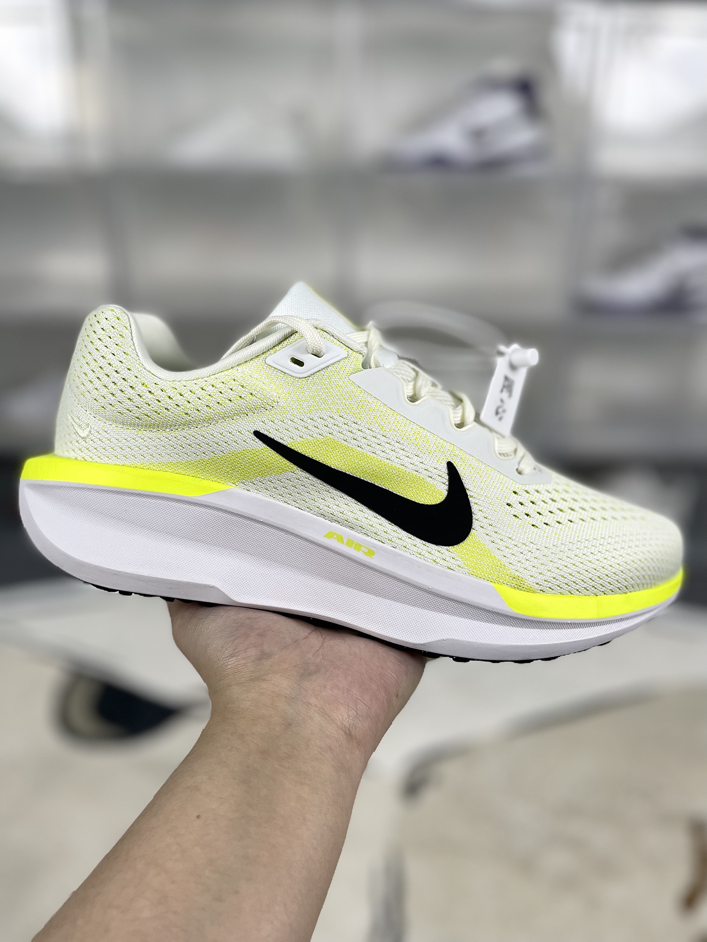 Nike Air Winflo 11 Running Shoes - Comfort, Cushioning, and Durable Design 2 i1732306932 2508 4