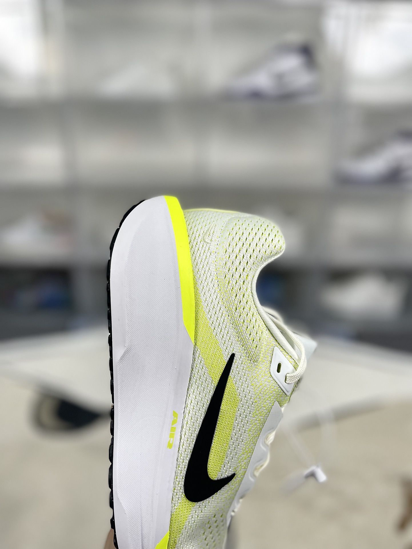 Nike Air Winflo 11 Running Shoes - Comfort, Cushioning, and Durable Design 8 i1732306933 3143 8
