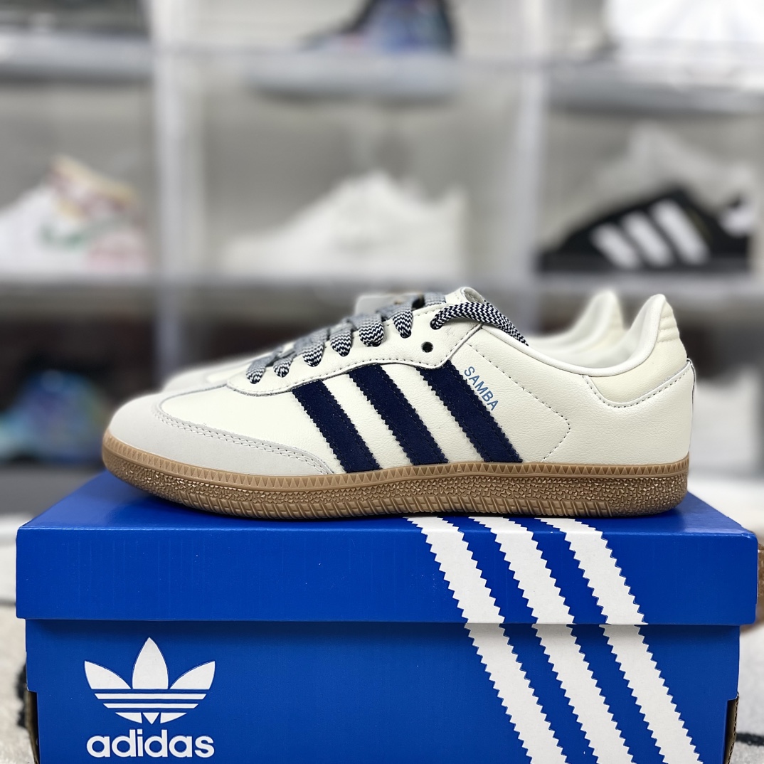 💰150
adidas originals SAMBA OG 舒适轻盈 防滑耐磨 低帮 板鞋 女款 米白蓝 德训鞋
▪️adidas Samba经典风尚历经几十载。源于室内运动场现已成为抢手的日常穿搭复古单品。这款配色从洛杉矶足球文化中汲取设计灵感，干净利落，又保持低调。优质绒面革鞋面和经典胶底是经典风格的标志，无论是修身长裤还是宽松牛仔裤，都能随意百搭，自信漫步。
▪️尺码：36-40（36 36⅔ 37⅓ 38 38⅔ 39⅓ 40）
▪️货号：JI3907