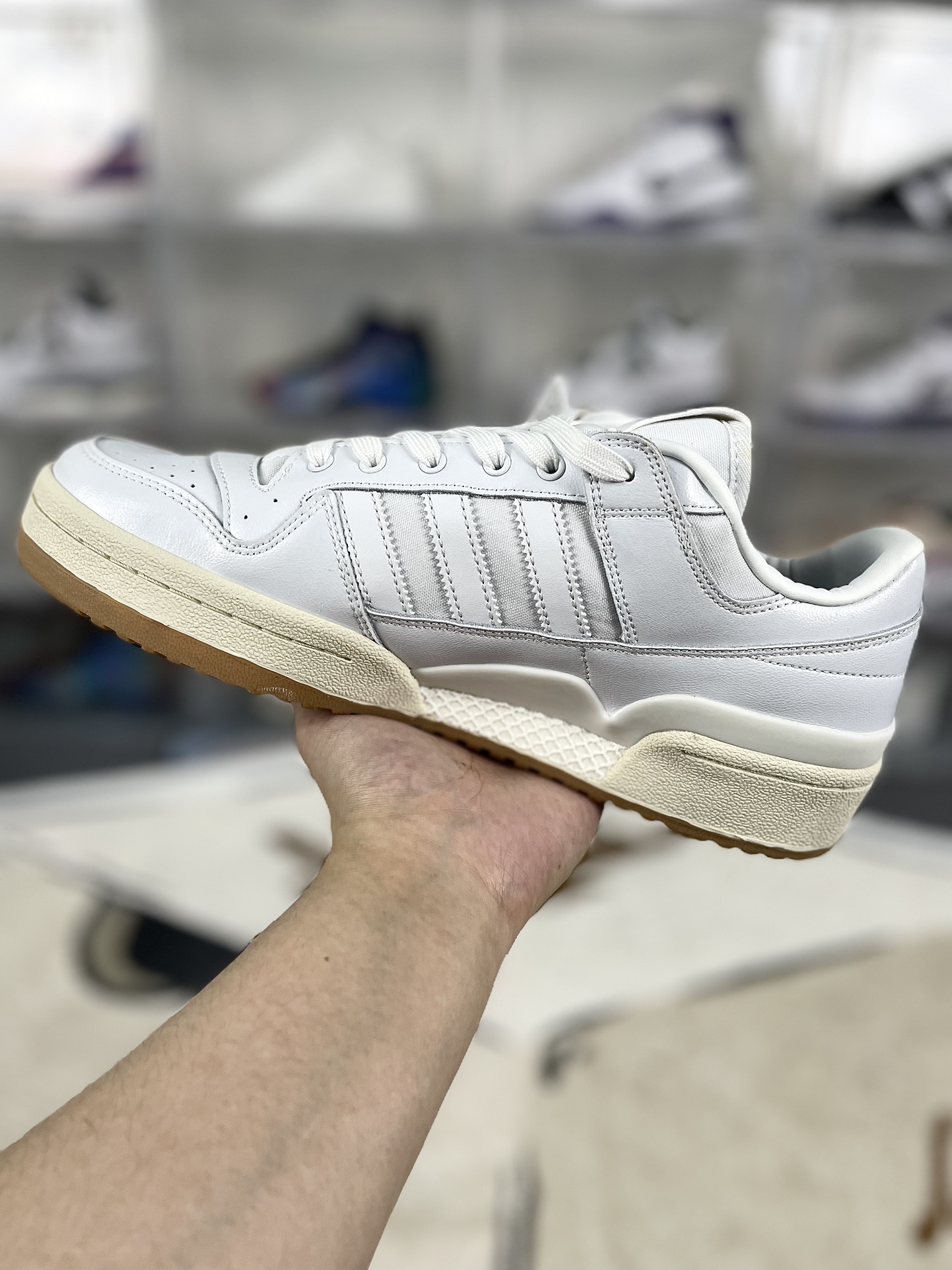 Adidas Originals Forum 84 ADV White Retro Low-Top Sneakers Unisex 2 i1733604844 5596 1