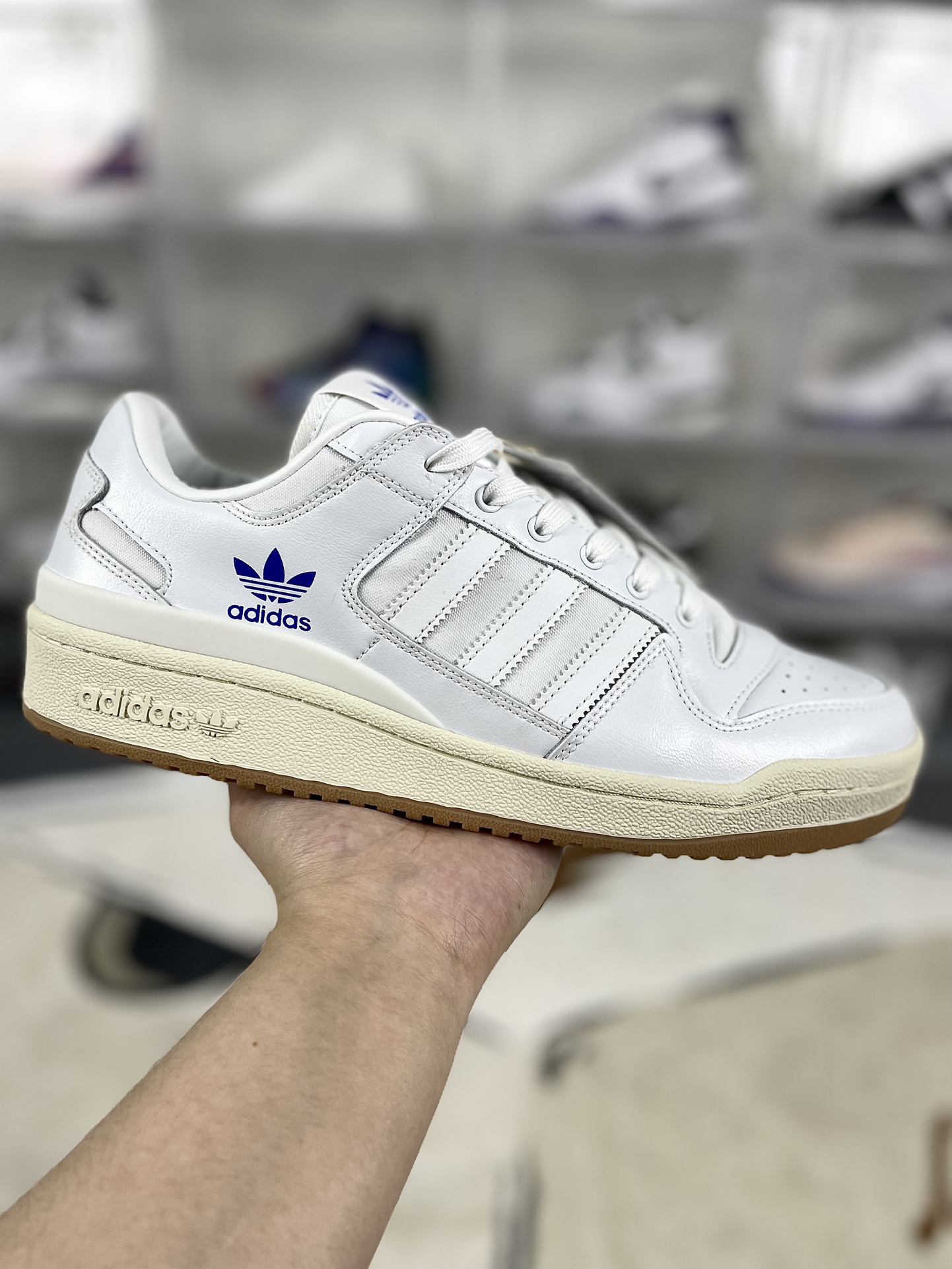 Adidas Originals Forum 84 ADV White Retro Low-Top Sneakers Unisex 1 i1733604847 3362 0