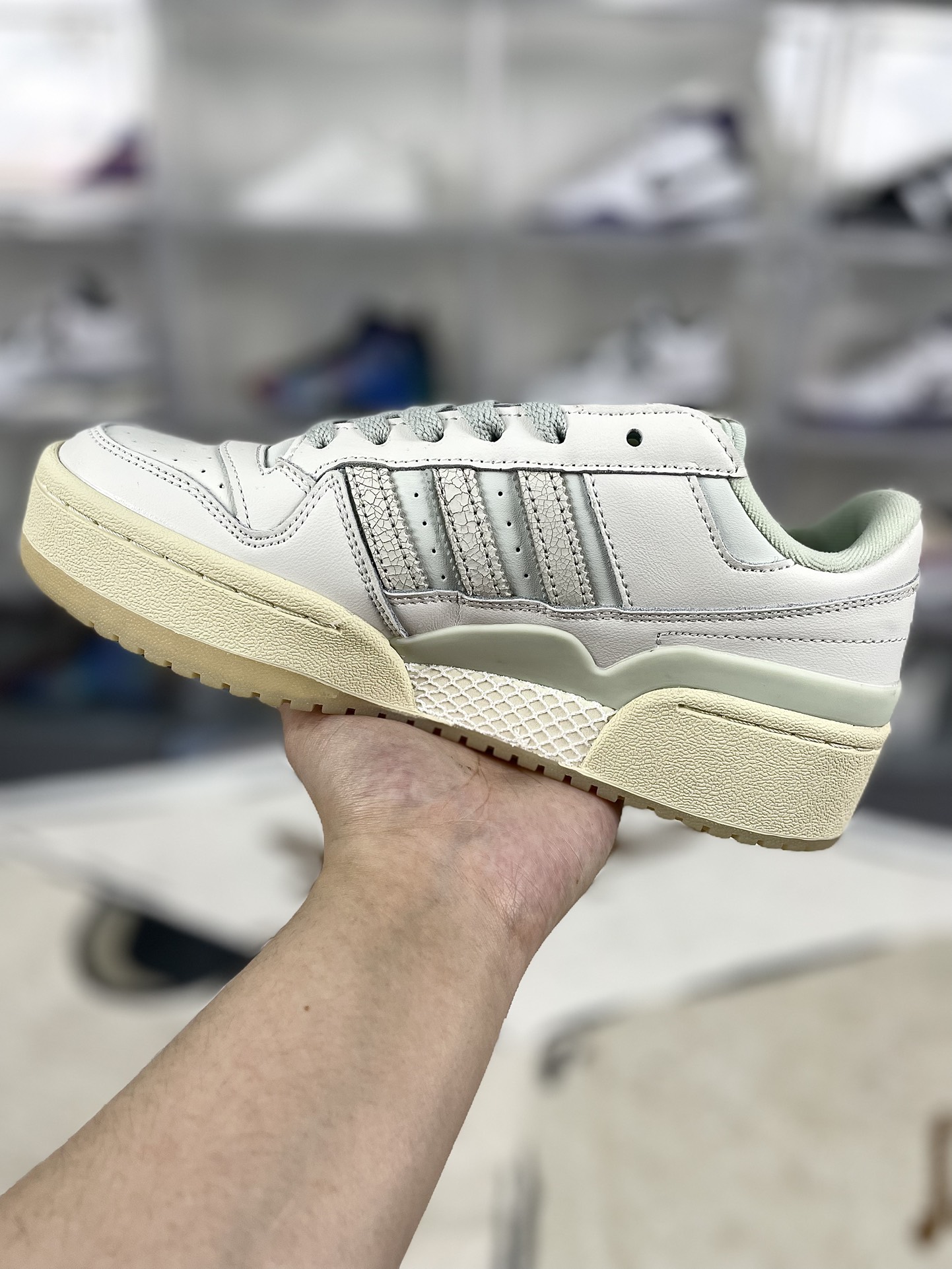 Adidas Originals Forum Bold Stripes Women's Low-Top Sneakers - White/Blue 3 i1733604862 2000 0