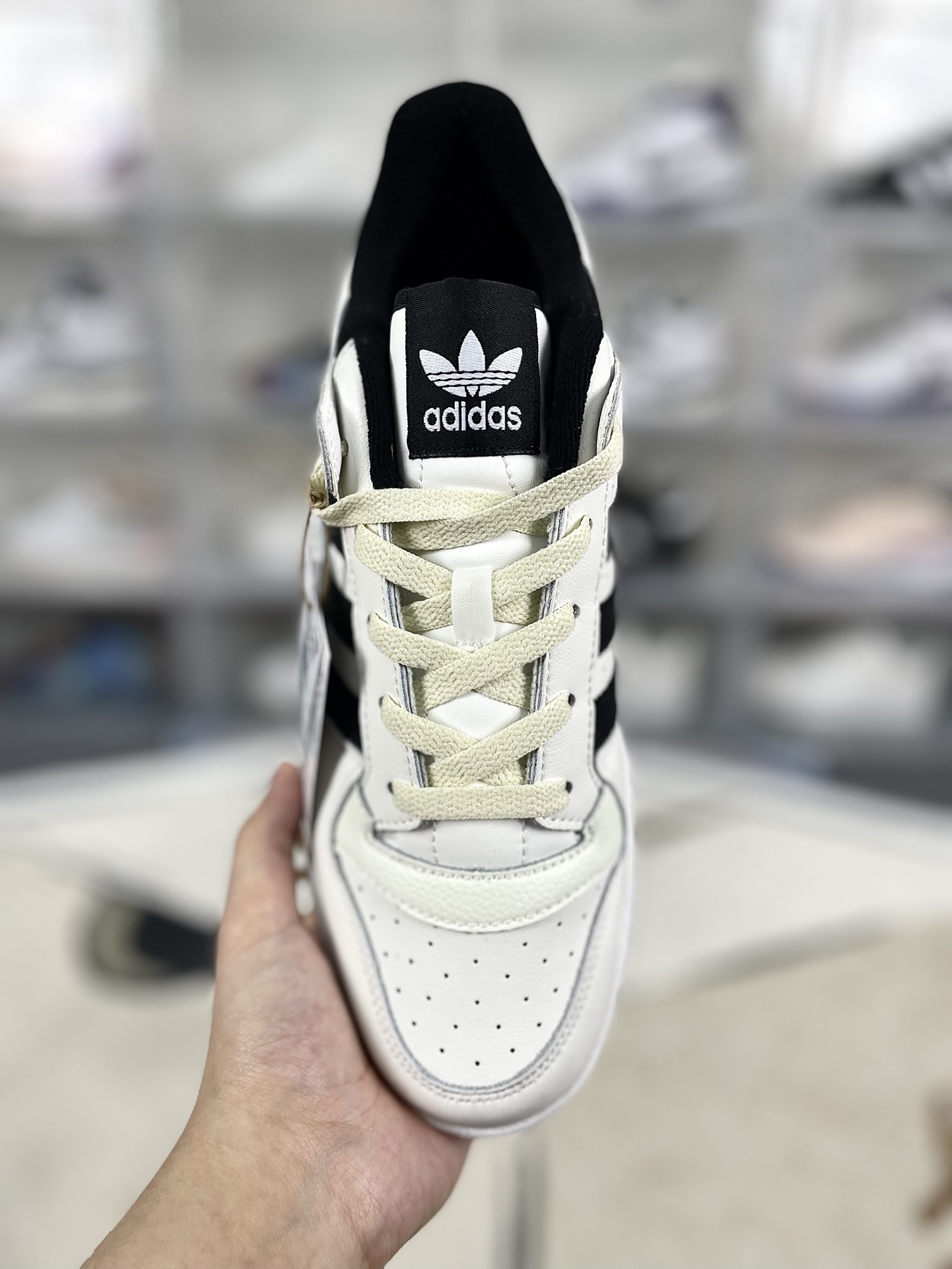 Adidas Originals Forum Low CL White Black Unisex Sneakers IH7830/IH7918 4 i1733687872 6147 6