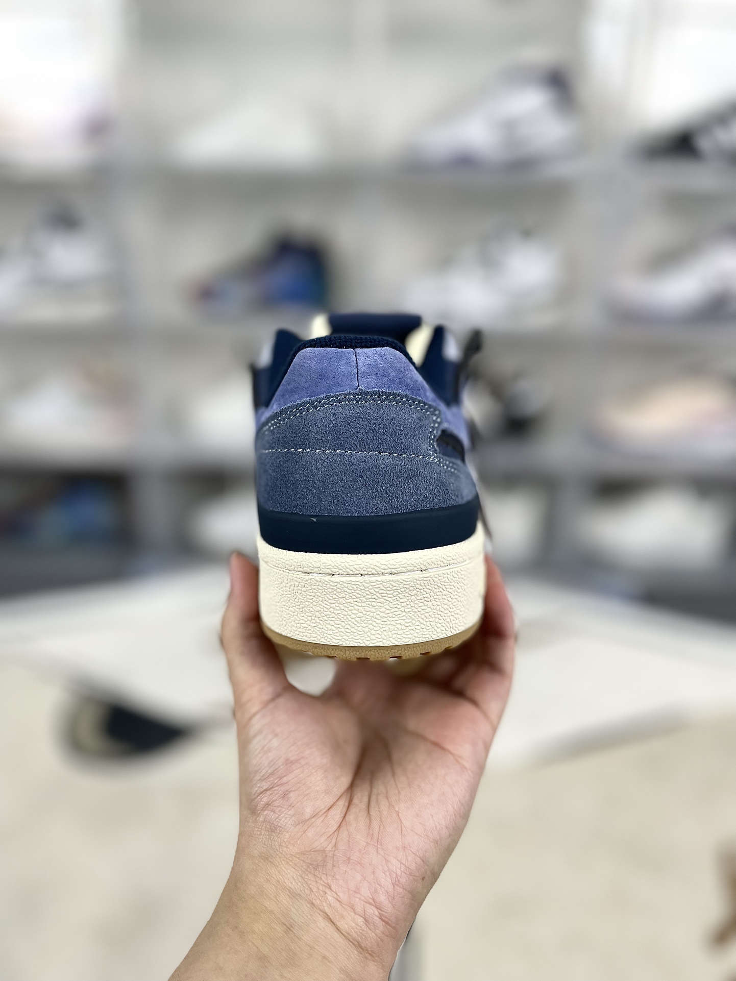 Adidas Originals Forum 84 Low-Top Sneakers - Denim Blue, Unisex Style 3 i1733687935 6457 2
