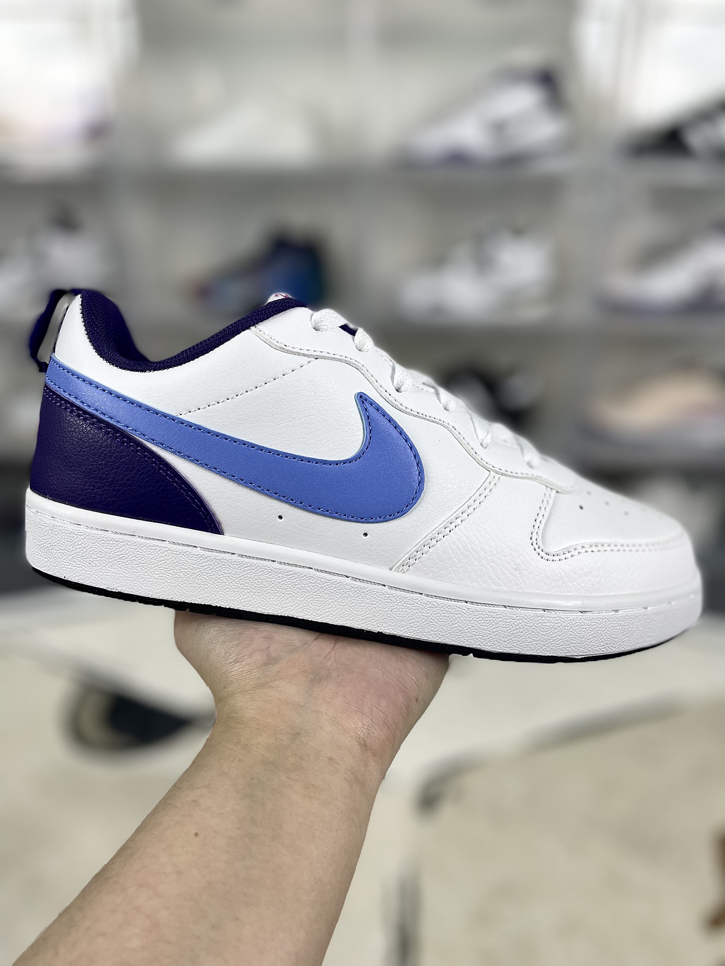Nike Court Borough Low 2: Flexible, Comfortable White/Blue Sneakers for Casual Wear 1 i1733689169 6691 1
