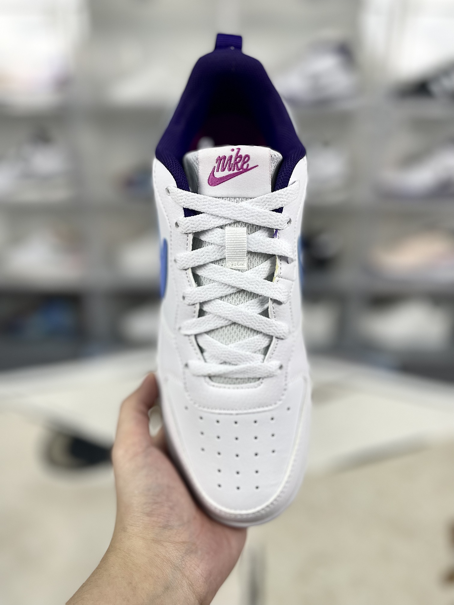 Nike Court Borough Low 2: Flexible, Comfortable White/Blue Sneakers for Casual Wear 4 i1733689169 8067 7