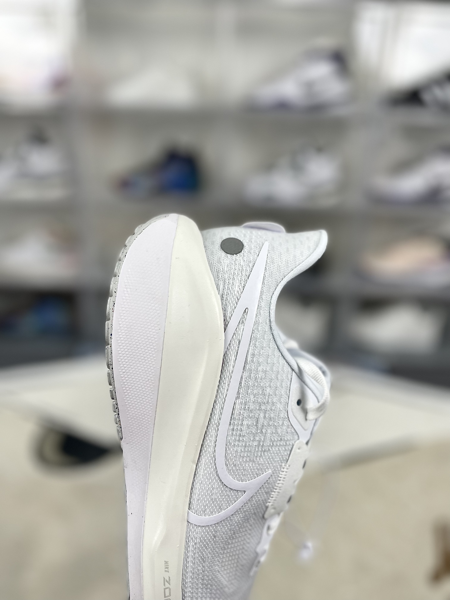 Nike Air Zoom Vomero 17 Running Shoes - White/Grey, Cushioned & Breathable 7 i1734120127 177 0