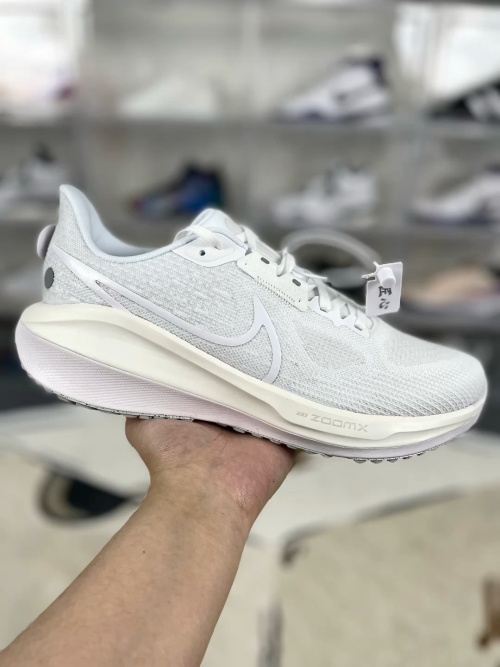 Nike Air Zoom Vomero 17 Running Shoes - White/Grey, Comfortable and Breathable 3 Nike Air Zoom Vomero 17 Running Shoes - White/Grey, Comfortable and Breathable