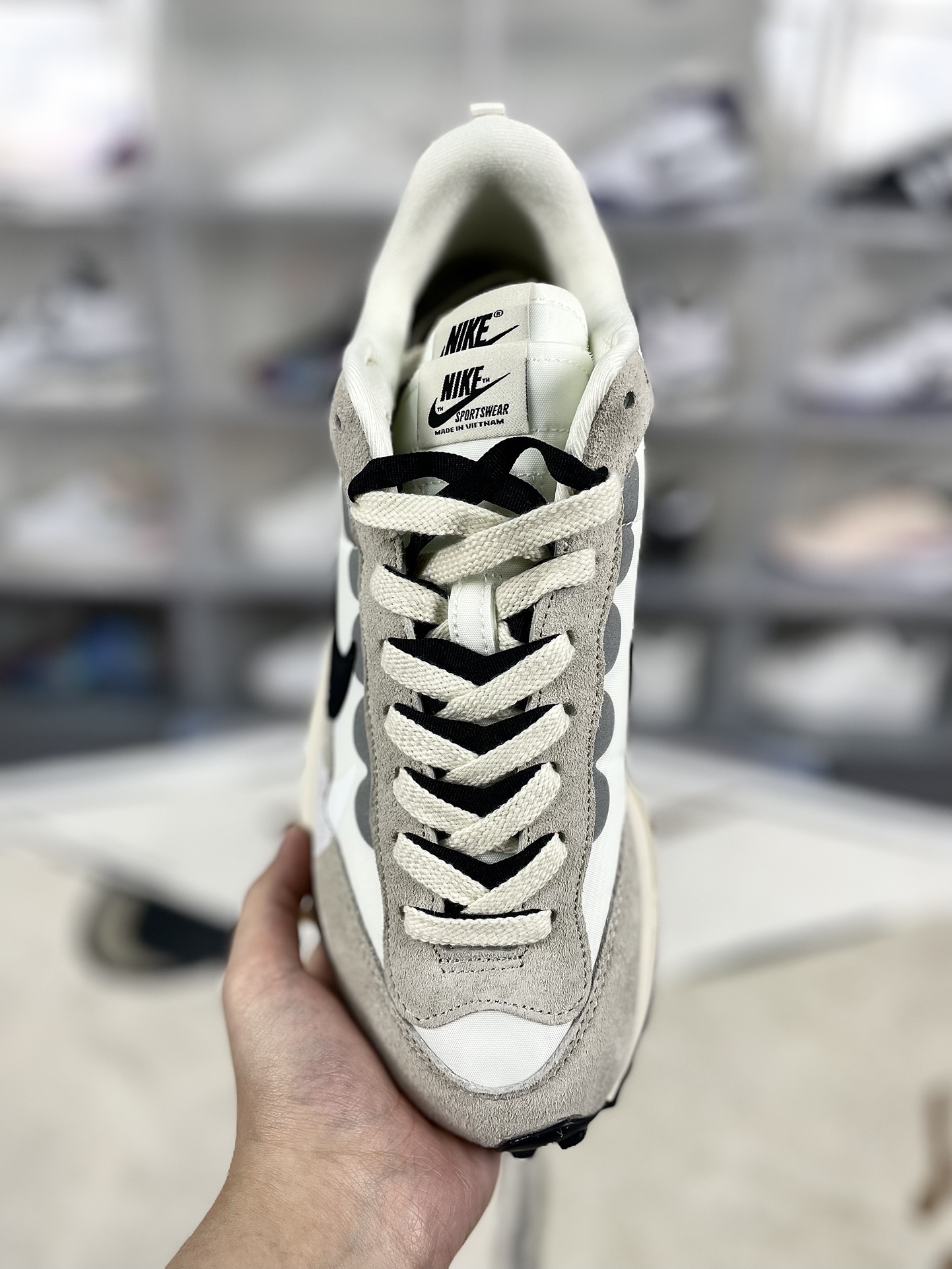 Nike x Sacai VaporWaffle White Gum Sneakers - Comfortable Low-Top Lifestyle Shoes 5 i1734296761 8053 4
