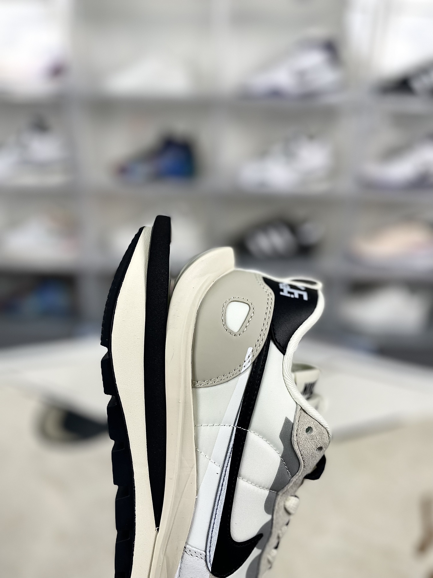 Nike x Sacai VaporWaffle White Gum Sneakers - Comfortable Low-Top Lifestyle Shoes 8 i1734296761 8072 2