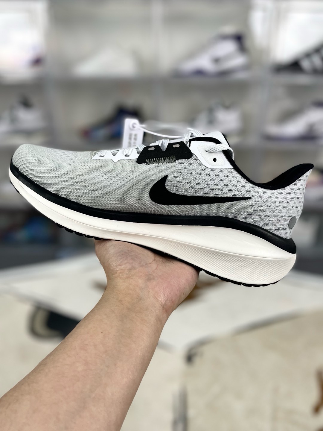 Nike Air Zoom Vomero 17: Cushioned, Breathable Running Shoes for Men & Women 3 i1734987230752 281 0 1
