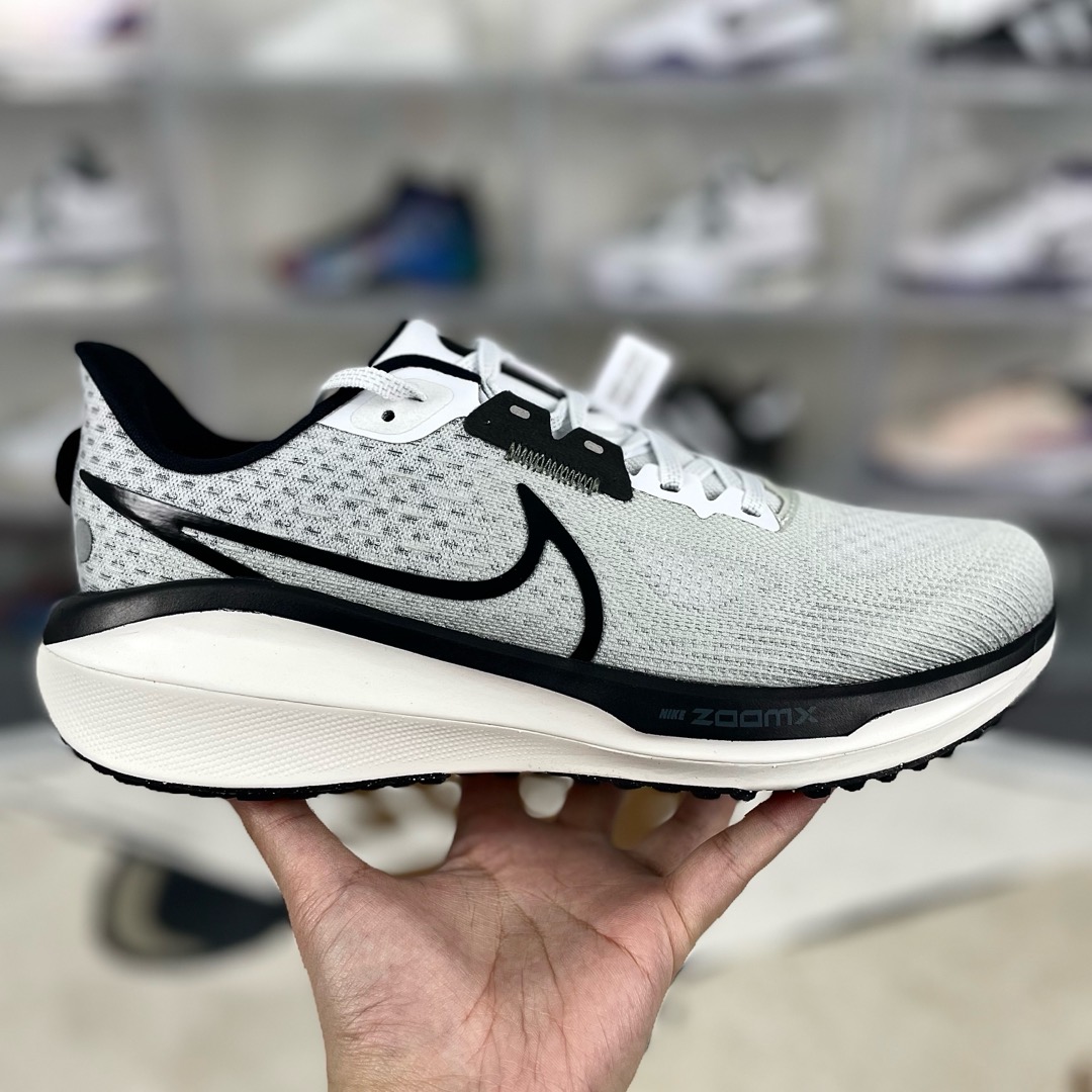 Nike Air Zoom Vomero 17: Cushioned, Breathable Running Shoes for Men & Women 9 i1734987230753 1219 0 7