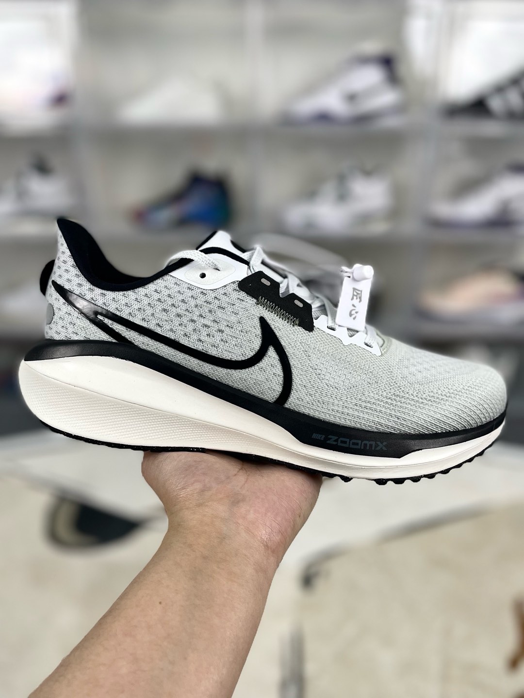 Nike Air Zoom Vomero 17: Cushioned, Breathable Running Shoes for Men & Women 2 i1734987230753 4079 0 0