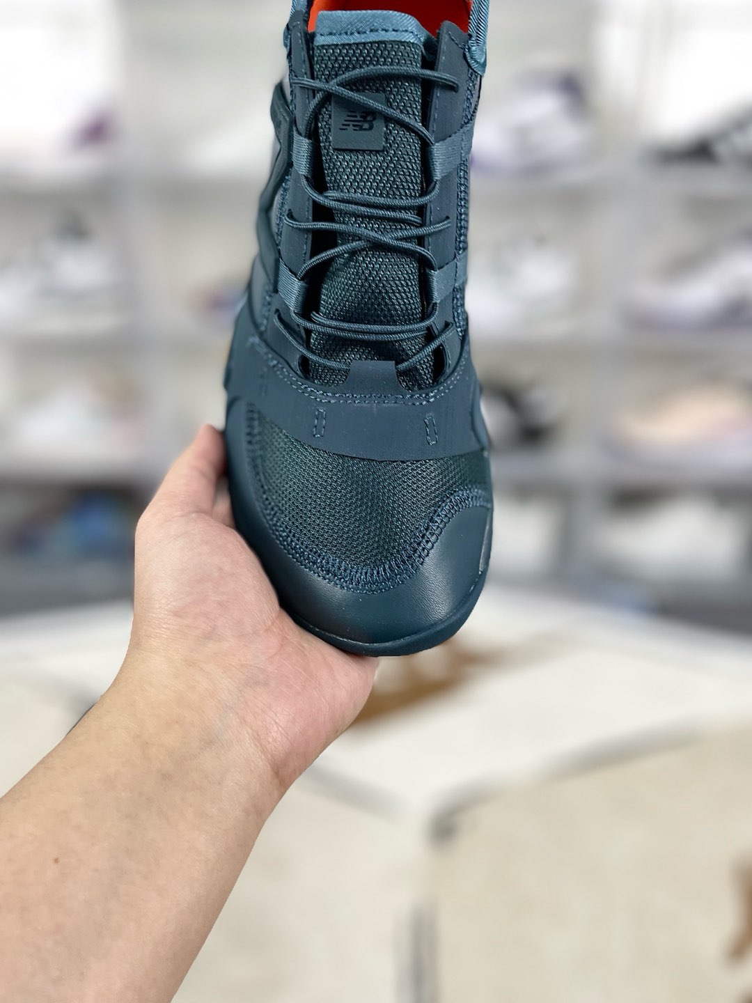 New Balance x Issey Miyake MT10O Blue Low-Top Sneakers 6 i1735239029943 3357 0 4