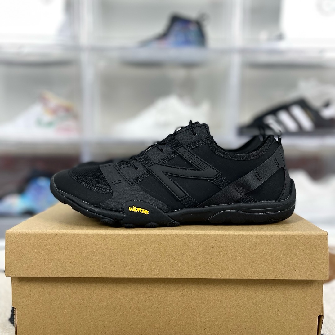 Issey Miyake x New Balance MT10O Black Low-Top Lifestyle Sneakers 9 i1735239042062 6927 0 8