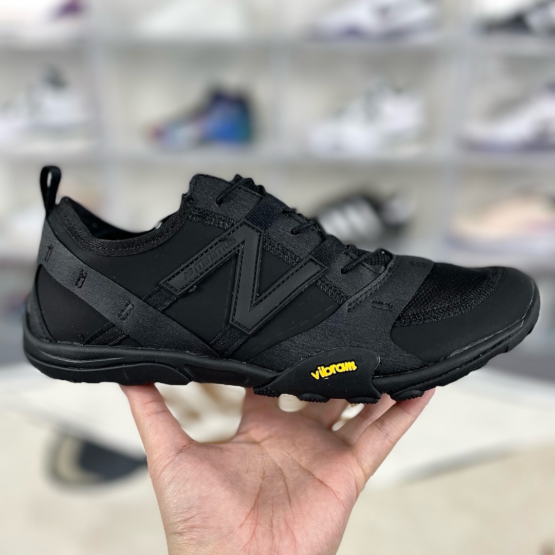 Issey Miyake x New Balance MT10O Black Low-Top Lifestyle Sneakers 8 i1735239042641 8667 0 7