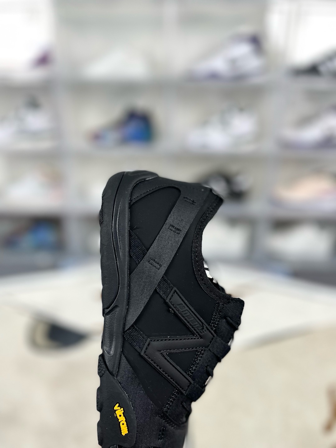 Issey Miyake x New Balance MT10O Black Low-Top Lifestyle Sneakers 7 i1735239042795 9842 0 6