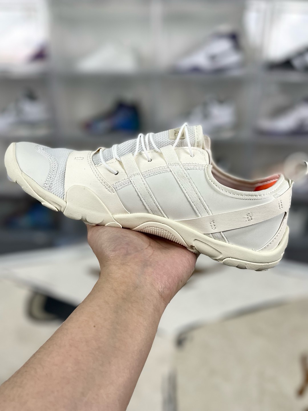 Issey Miyake x New Balance MT10O White - Comfort, Style, & Durability 2 i1735239057268 3609 0 1