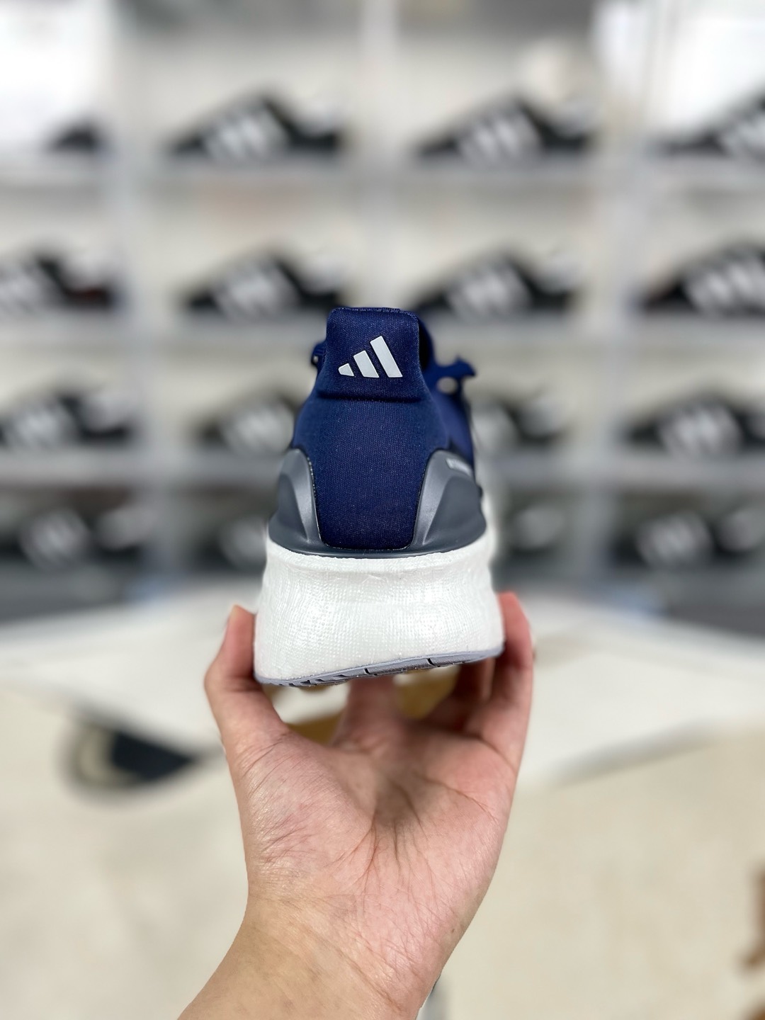 Adidas Ultraboost 5.0 Running Shoes - Lightweight, Comfortable, and Durable 4 i1735679009326 7385 0 2