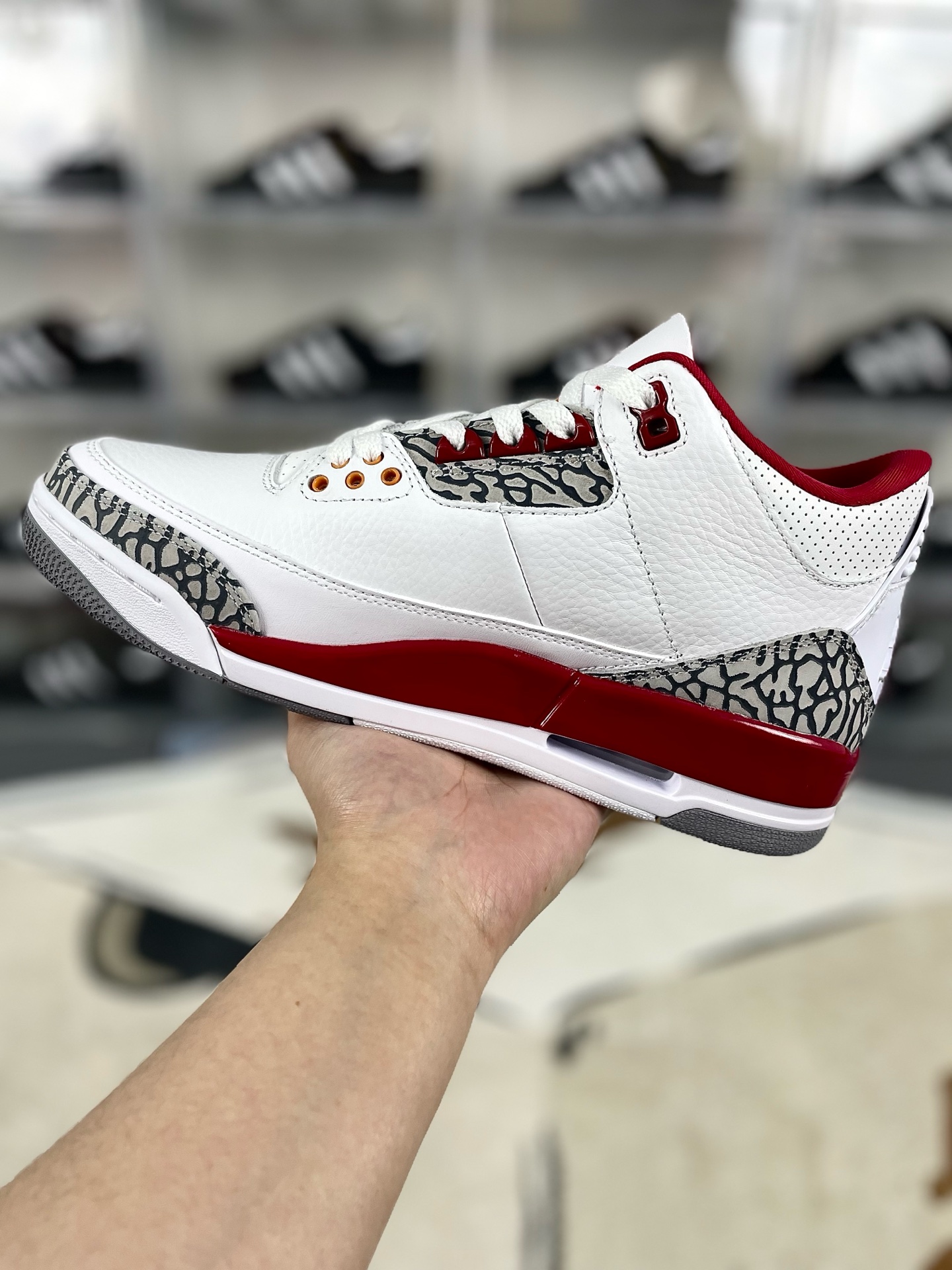 Air Jordan 3 Retro Cardinal Red: Iconic Style & Superior Comfort Shoes 3 i1736369820688 8631 0 1
