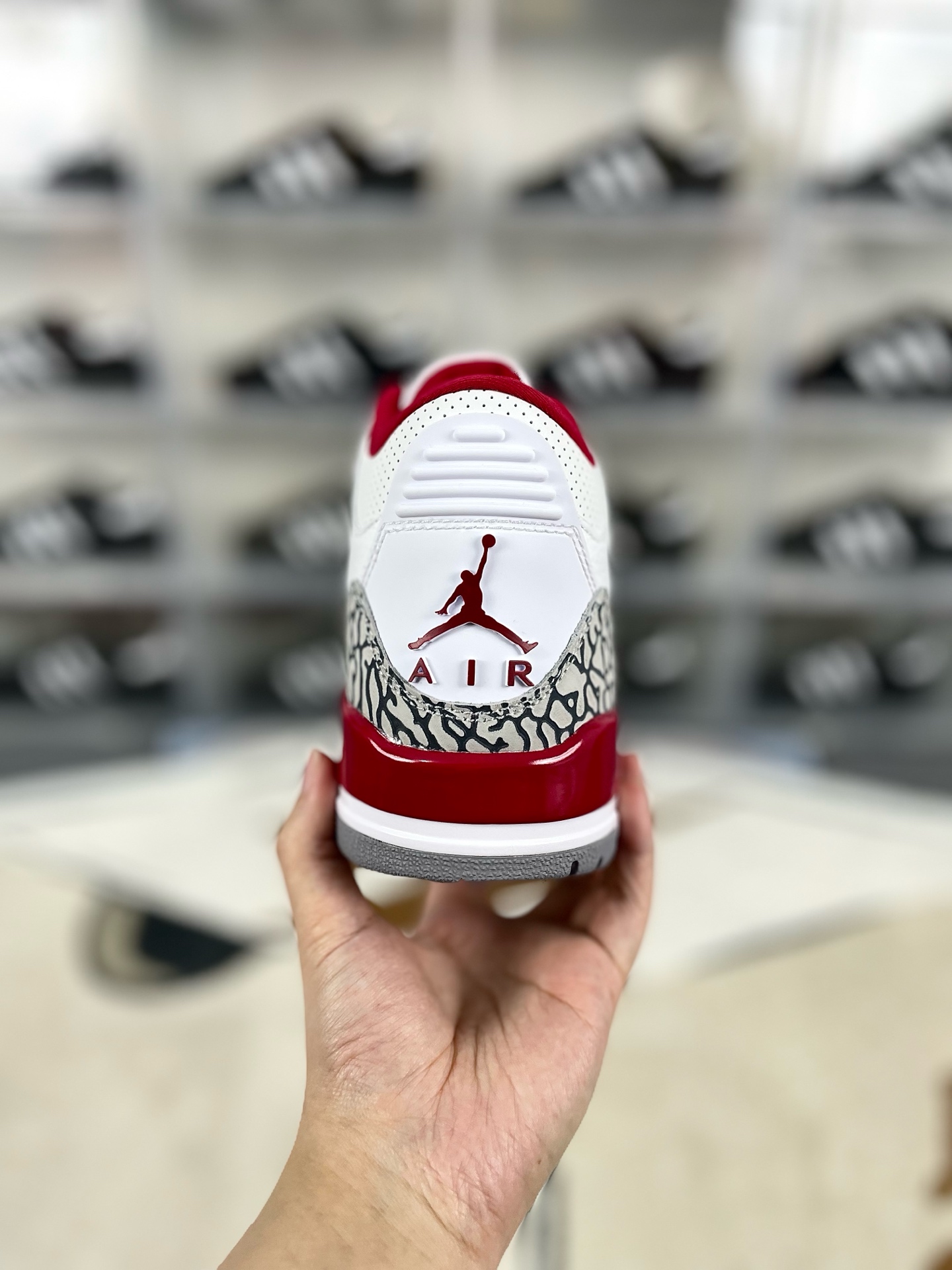 Air Jordan 3 Retro Cardinal Red: Iconic Style & Superior Comfort Shoes 4 i1736369821729 8261 0 2
