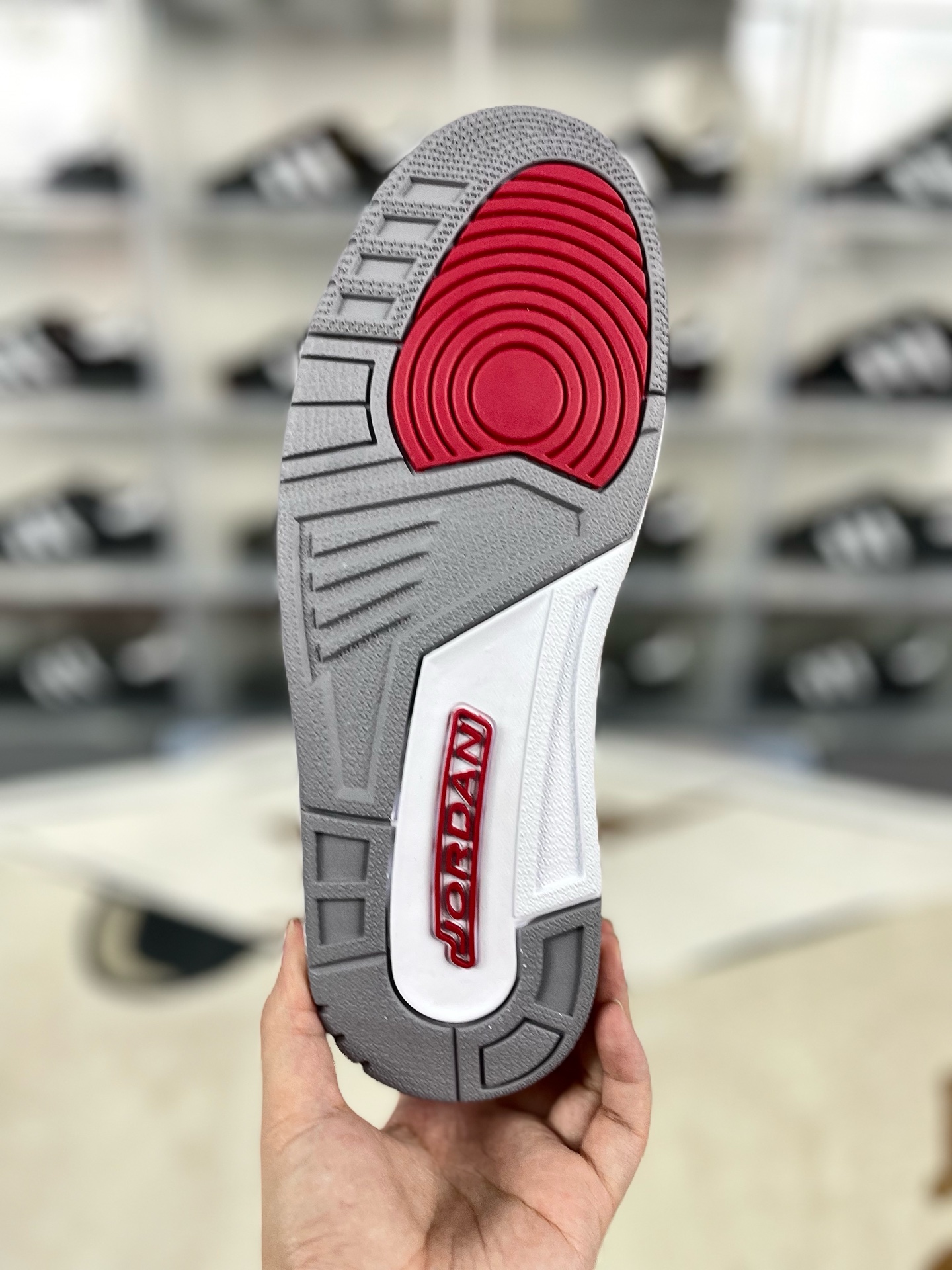 Air Jordan 3 Retro Cardinal Red: Iconic Style & Superior Comfort Shoes 7 i1736369822437 9251 0 4