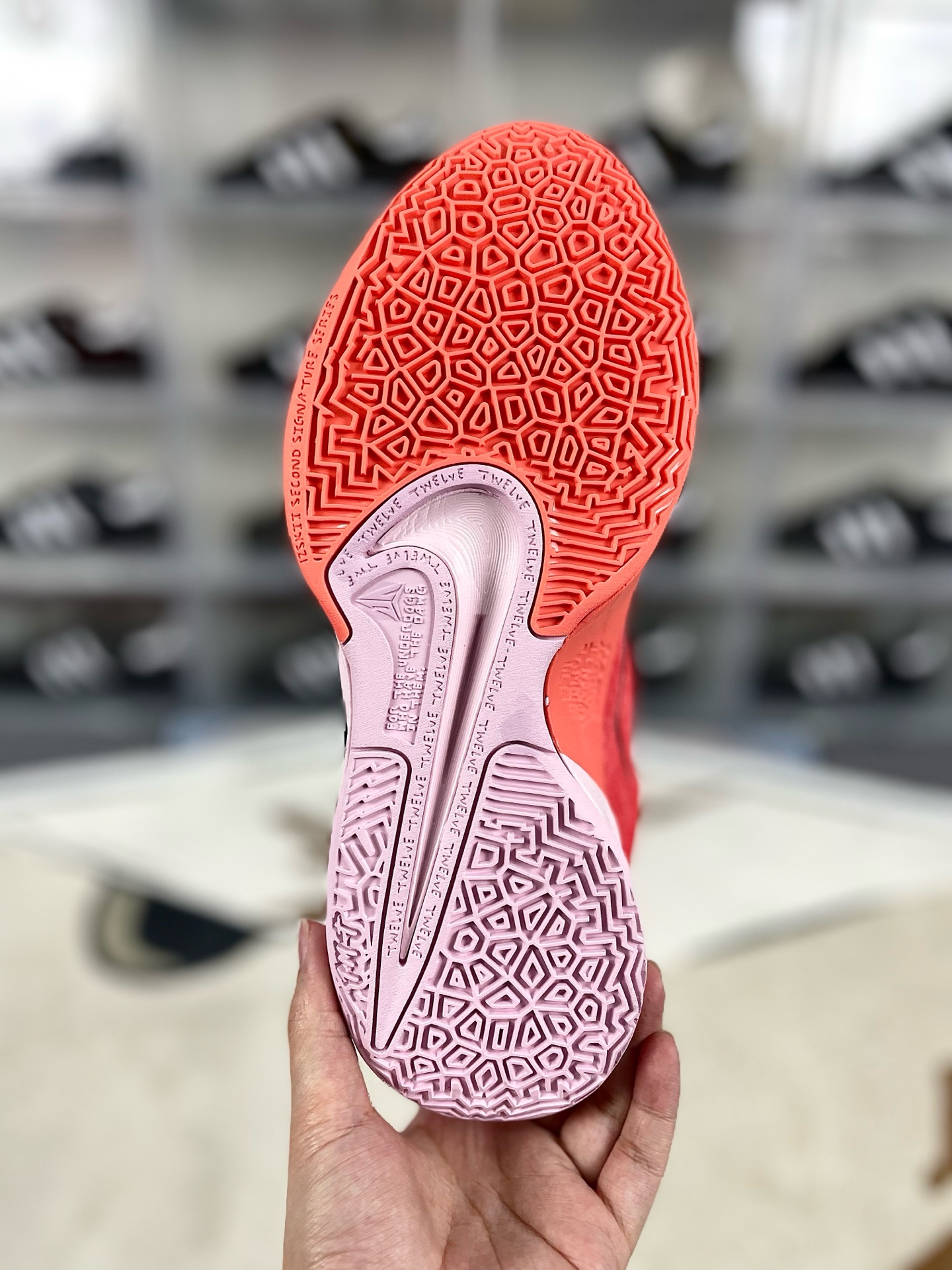 Nike Ja 2 "Heart Eyes" Valentine's Day Edition Low-Top Basketball Shoes 7 i1736457913709 6033 0 4