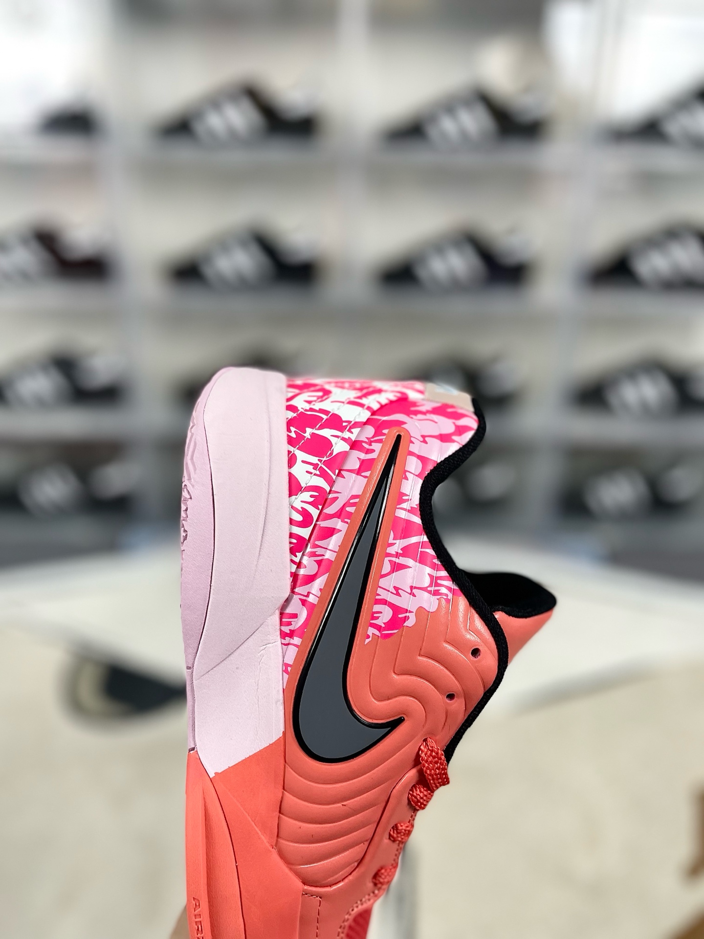 Nike Ja 2 "Heart Eyes" Valentine's Day Edition Low-Top Basketball Shoes 8 i1736457913967 3201 0 5