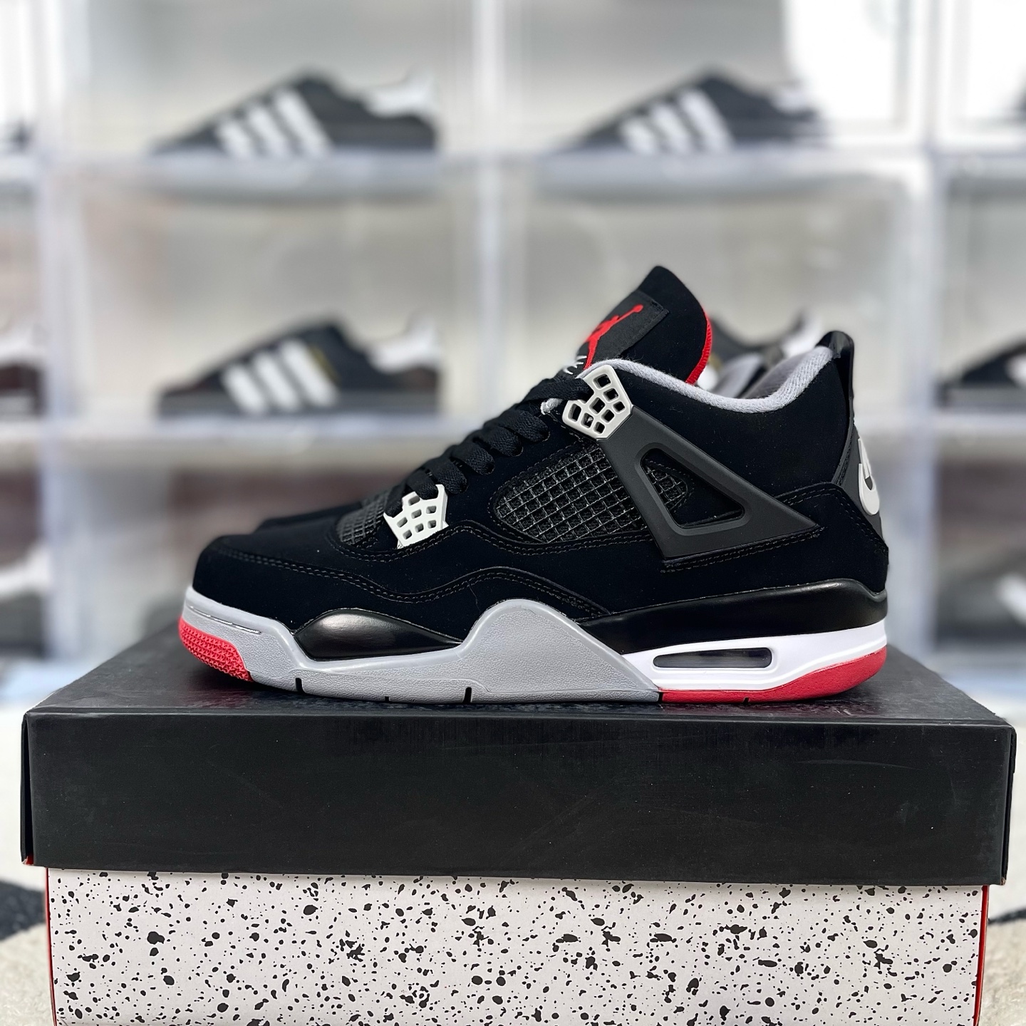 Air Jordan 4 Retro Bred: Iconic Style, Superior Comfort, and Timeless Design 9 i1736629432108 5006 0 8