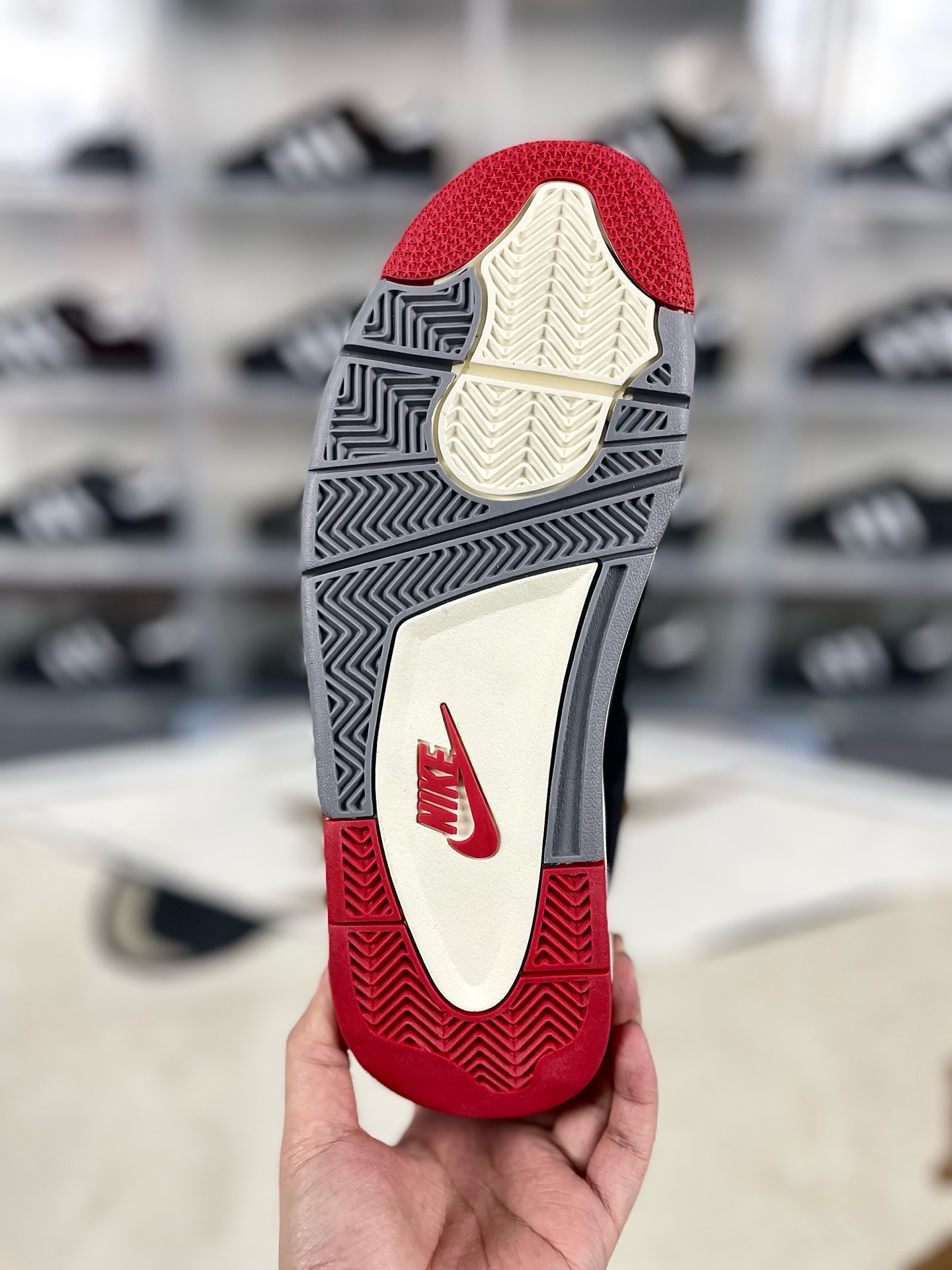 Air Jordan 4 Retro Bred: Iconic Style, Superior Comfort, and Timeless Design 6 i1736629432886 7602 0 4