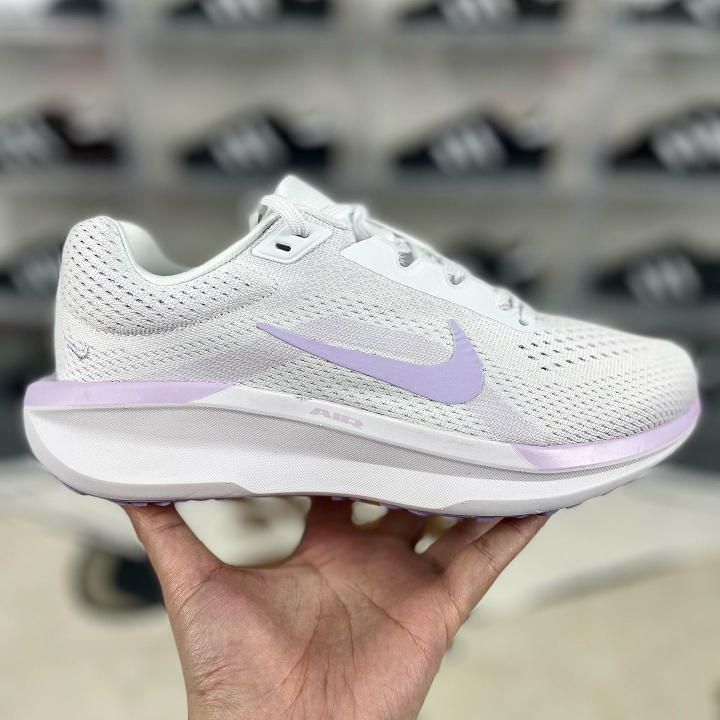 Nike Air Winflo 11 Women's Running Shoes - Lightweight, Cushioned Comfort 9 i1736629464675 2580 0 6