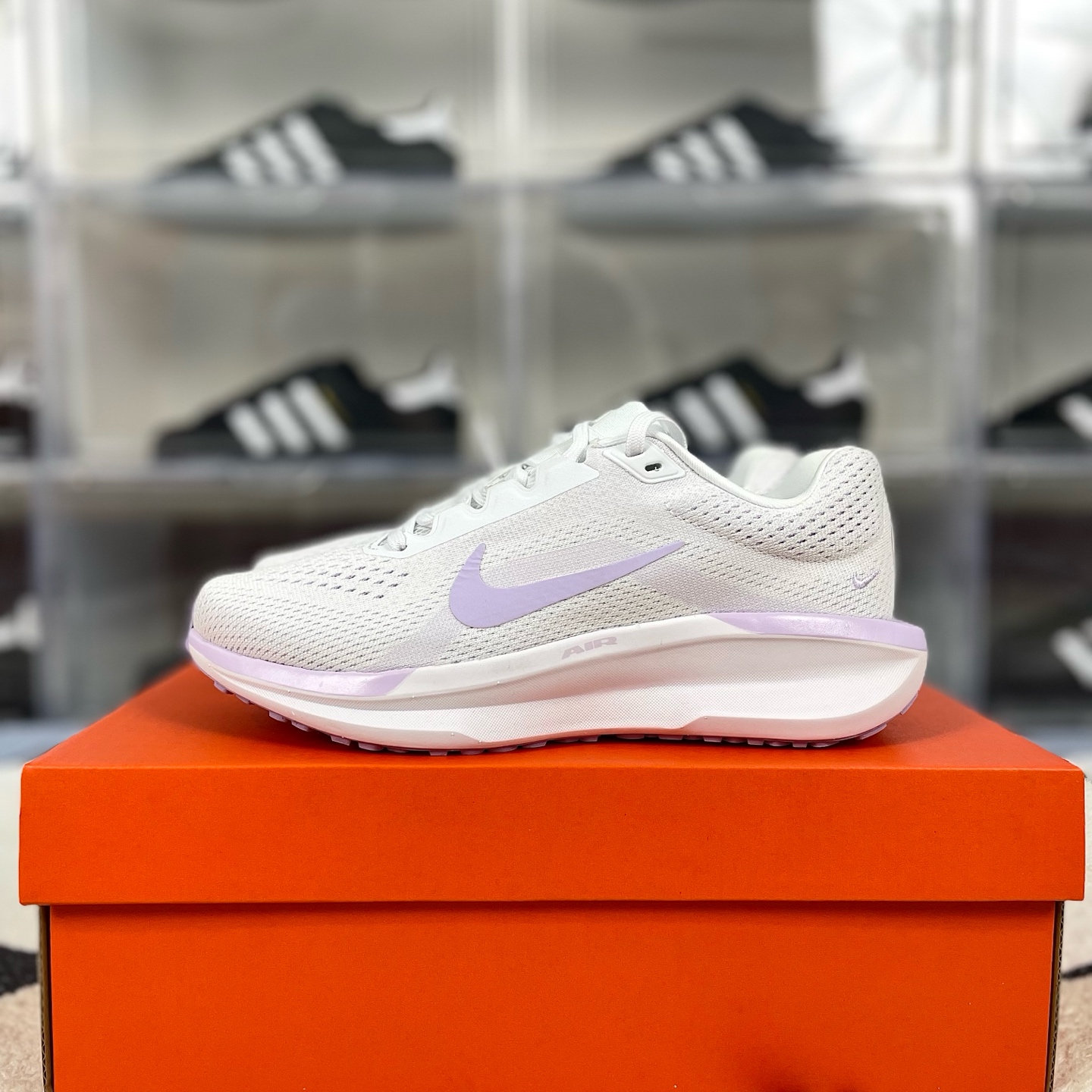 Nike Air Winflo 11 Women's Running Shoes - Lightweight, Cushioned Comfort 10 i1736629465179 5318 0 8