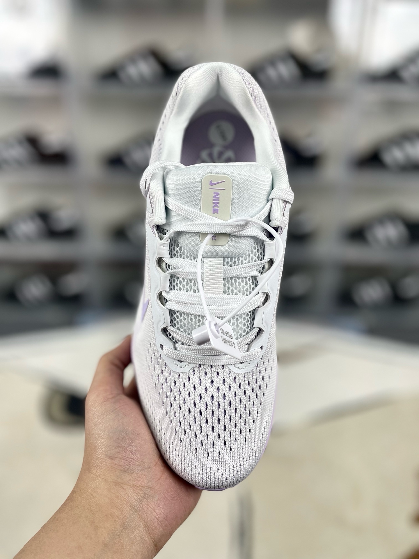 Nike Air Winflo 11 Women's Running Shoes - Lightweight, Cushioned Comfort 5 i1736629465692 8080 0 3