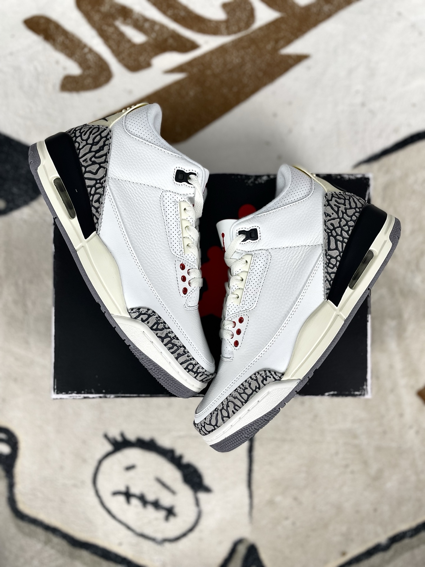 Jordan Air Jordan 3 Retro White Cement Reimagined Sneakers, Mid-Top Basketball Shoes 6 i1737152367791 8482 0 7