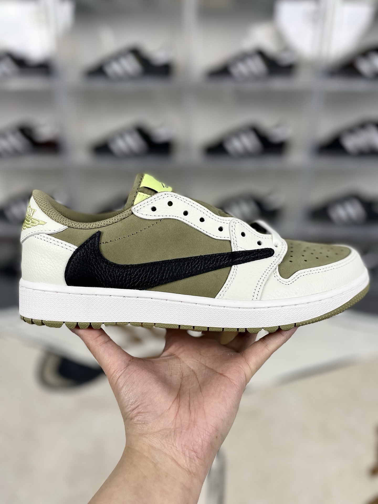Travis Scott x Jordan Air Jordan 1 Low Golf Shoes - Brown/White 9 i1739570508665 3900 0 6