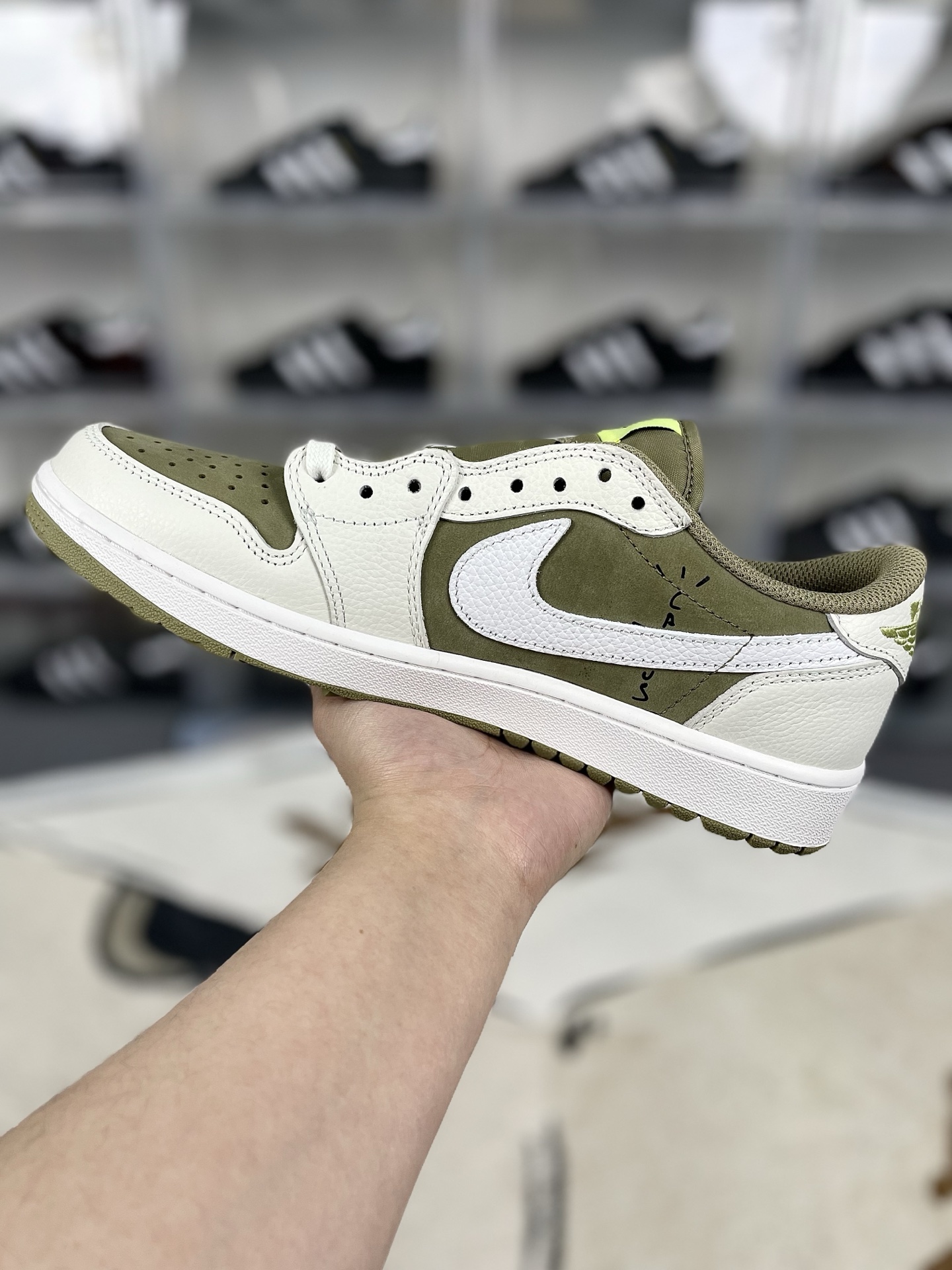 Travis Scott x Jordan Air Jordan 1 Low Golf Shoes - Brown/White 3 i1739570510143 7841 0 1