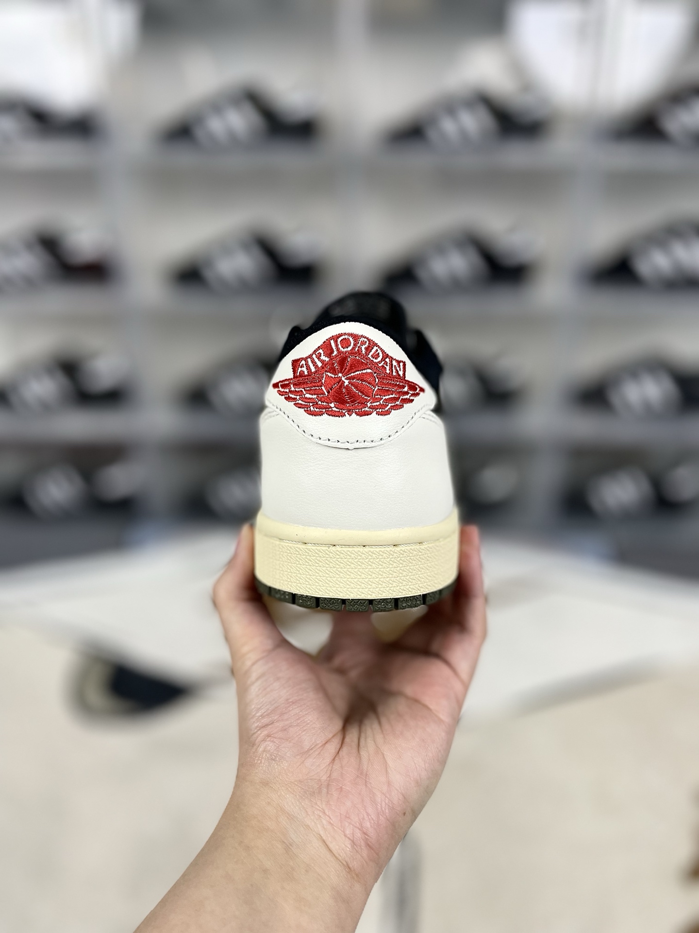 Travis Scott x Air Jordan 1 Low Olive Women's Shoe DZ4137-106 4 i1739570528537 9091 0 2