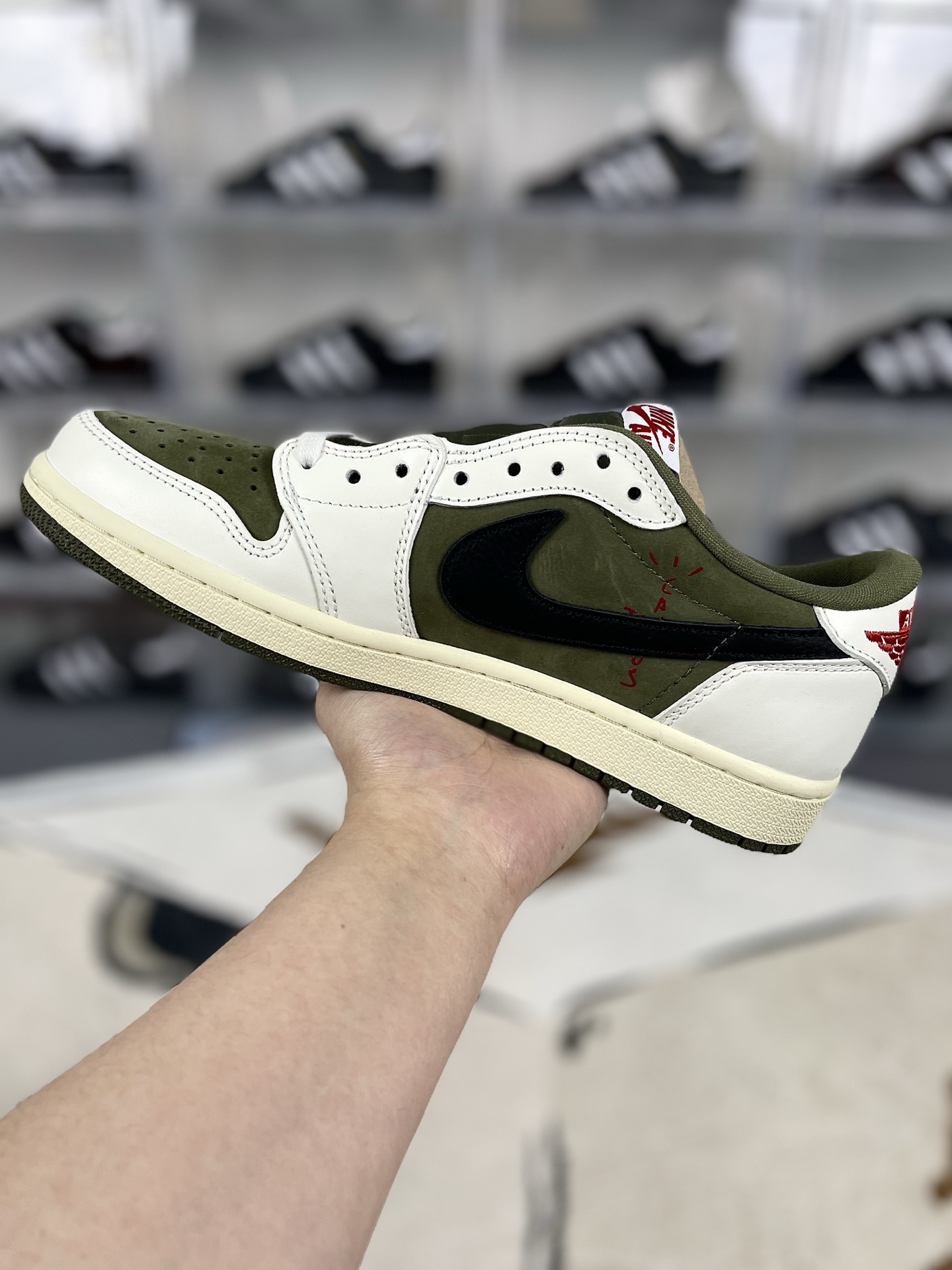 Travis Scott x Jordan Air Jordan 1 Low OG Olive Sneakers 2 i1739741485010 4719 0 1