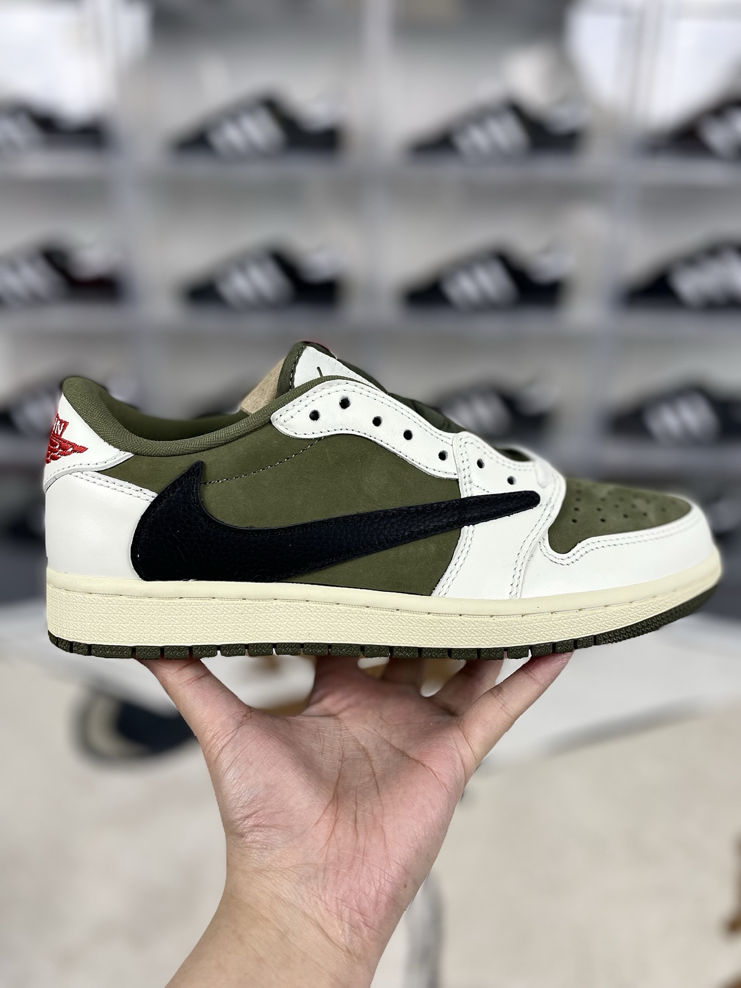 Travis Scott x Jordan Air Jordan 1 Low OG Olive Sneakers 8 i1739741485016 5157 0 6