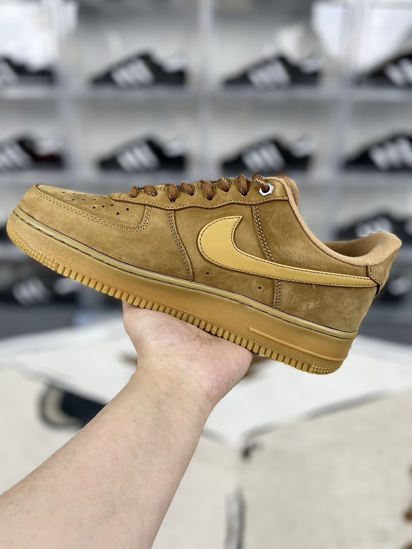 Nike Air Force 1 Low '07 LV8 Wheat Flax: Classic Style, All-Day Comfort 2 i1739911178735 6725 0 1