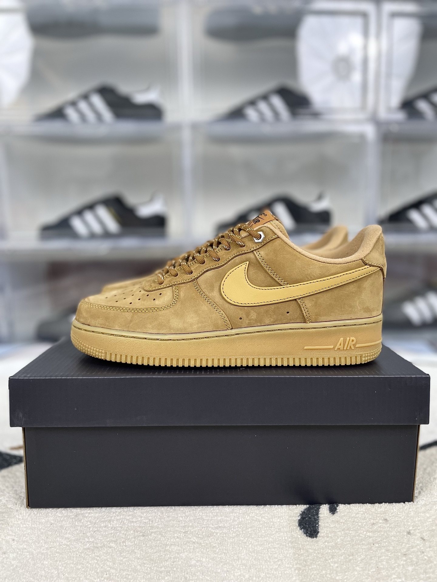 Nike Air Force 1 Low '07 LV8 Wheat Flax: Classic Style, All-Day Comfort 9 i1739911180586 4093 0 8