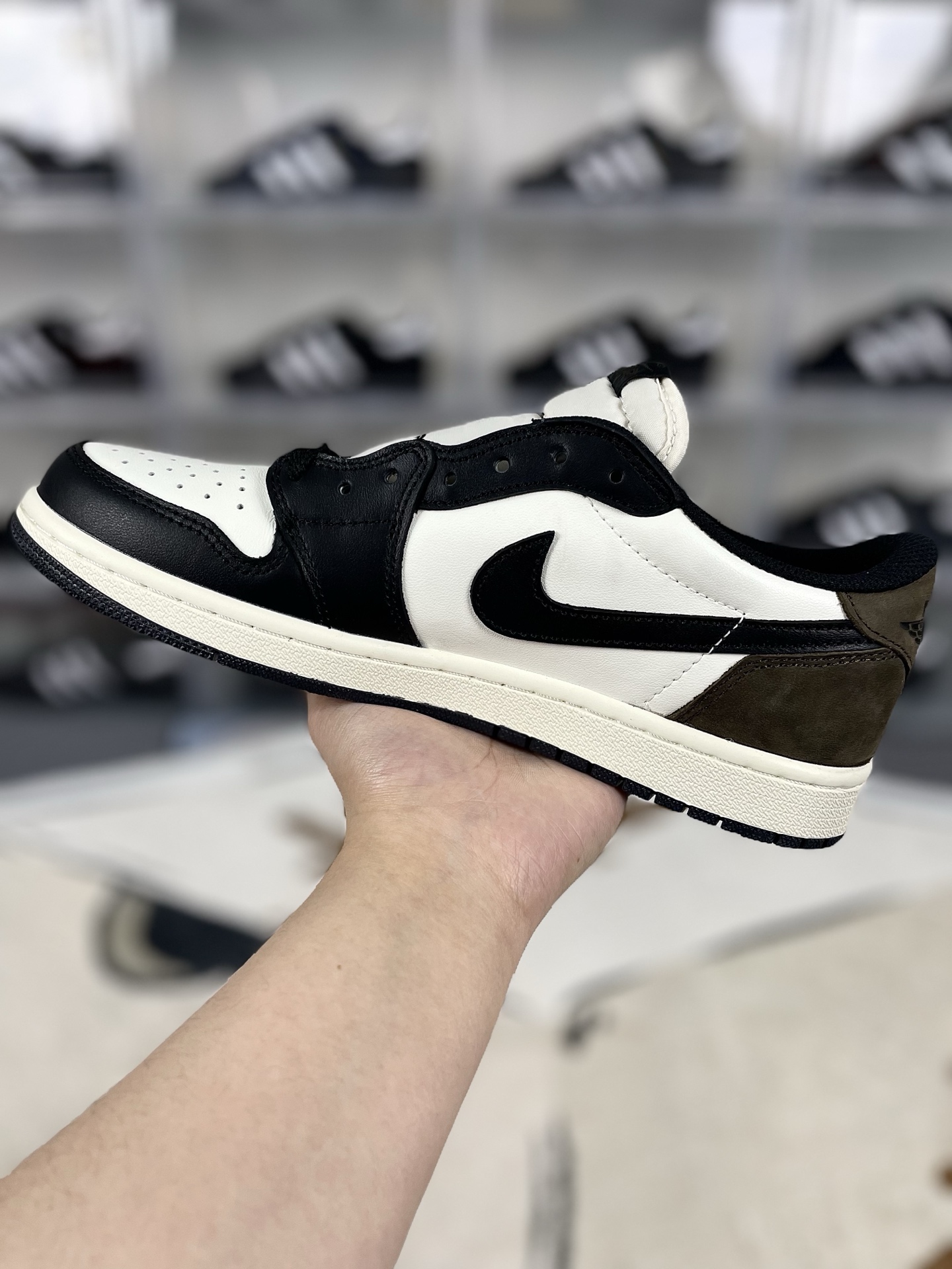 Jordan Air 1 Low OG Mocha: Leather, Low-Top, Retro Basketball Shoes 2 i1740000192373 9547 0 1