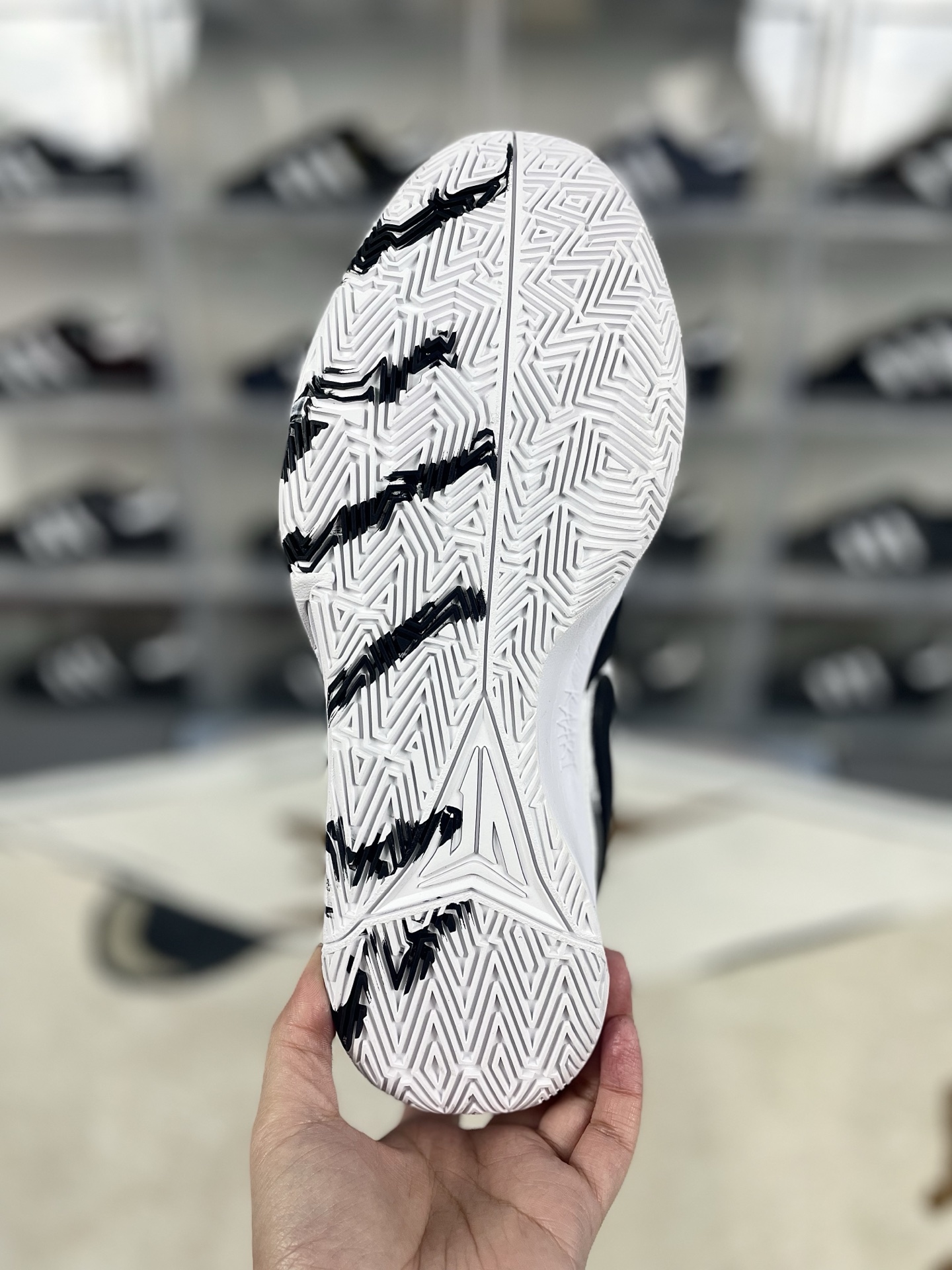 Nike Ja 1 EP Morant Basketball Shoes - Black and White, Low Cut, Unisex 7 i1740429271515 5602 0 4